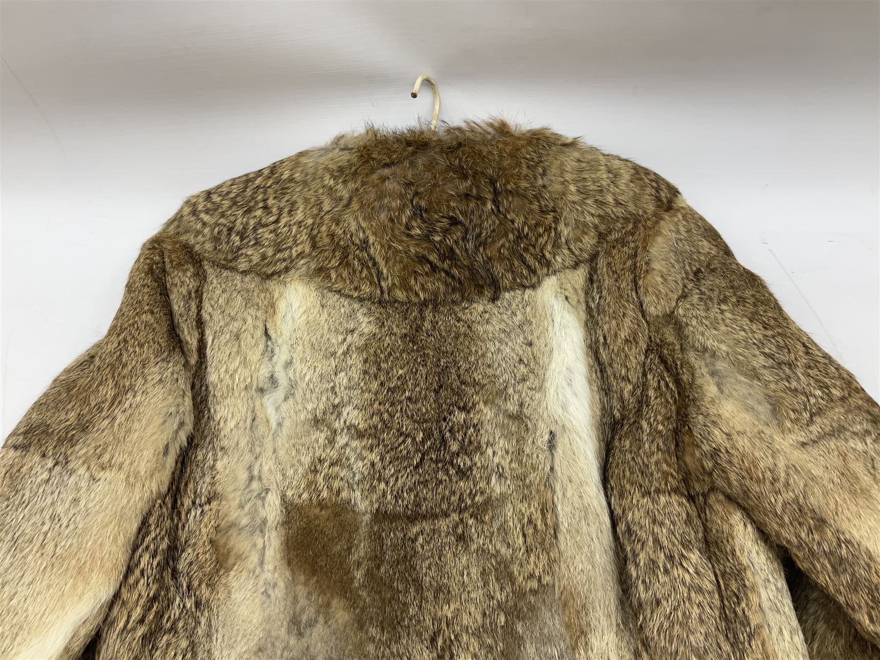 Ladies three quarter length fur coat - Image 7 of 9