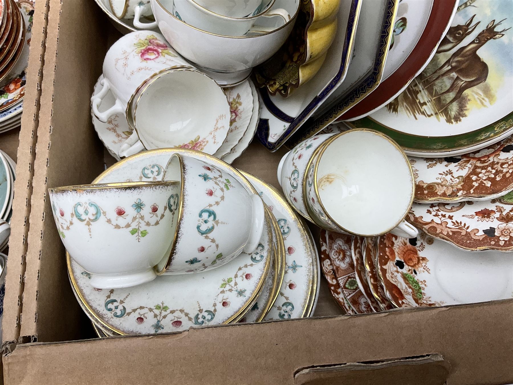 Quantity of Victorian and later ceramics to include tea and dinner wares - Image 13 of 13