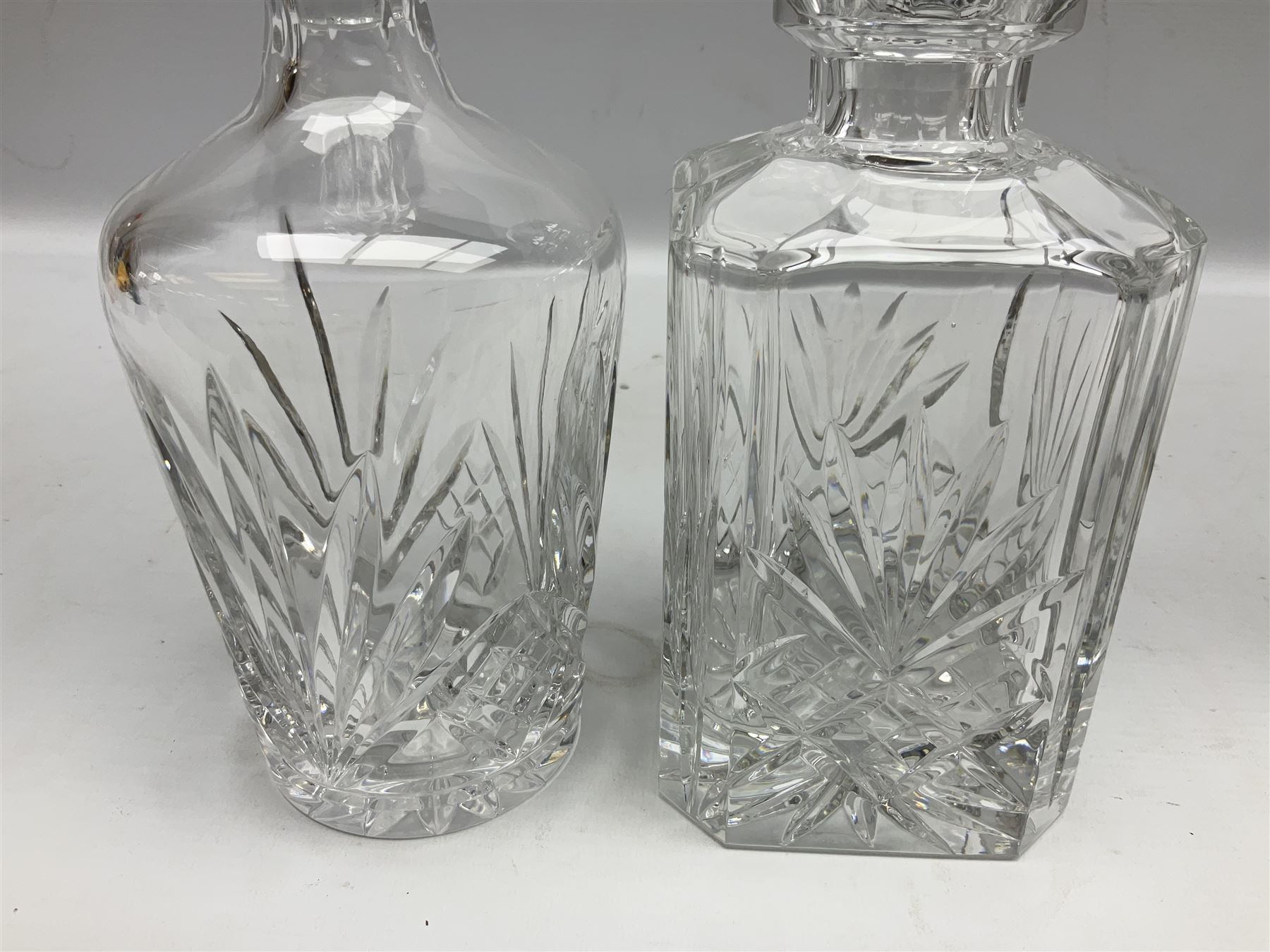 Silver collared cut glass vases - Image 6 of 8