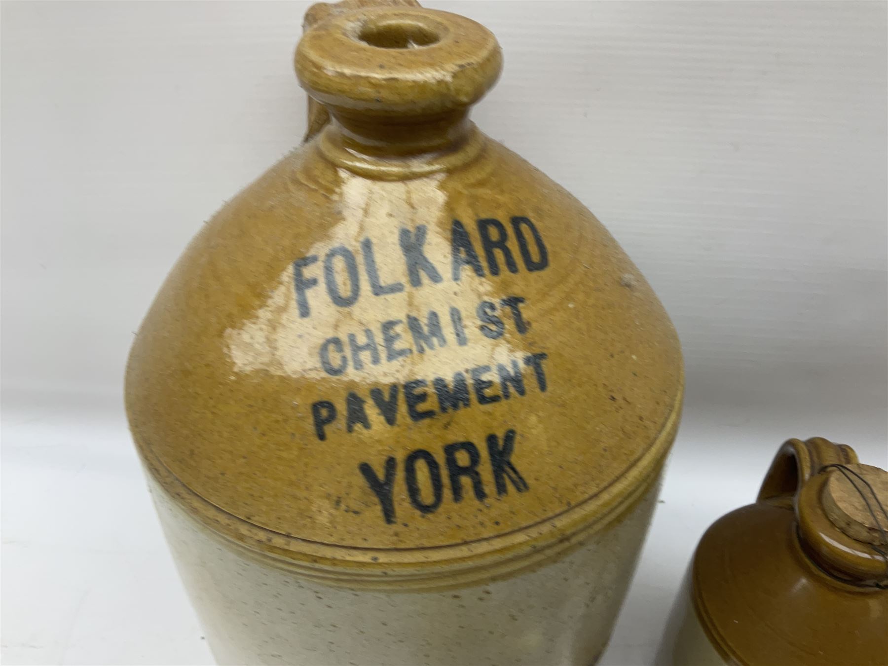 Large stoneware two tone flagon with black lettering Folkard Chemist Pavement York - Image 2 of 9