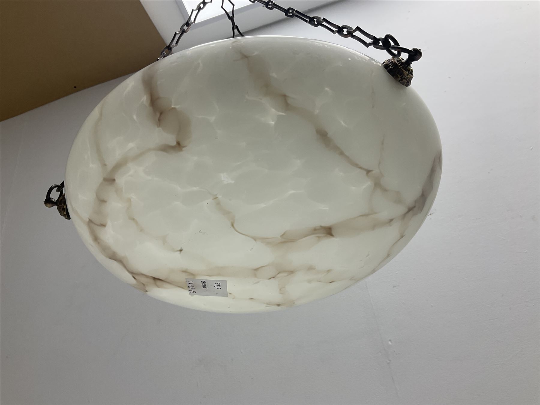 Art Deco style frosted glass marbled fly catcher light shade - Image 6 of 8