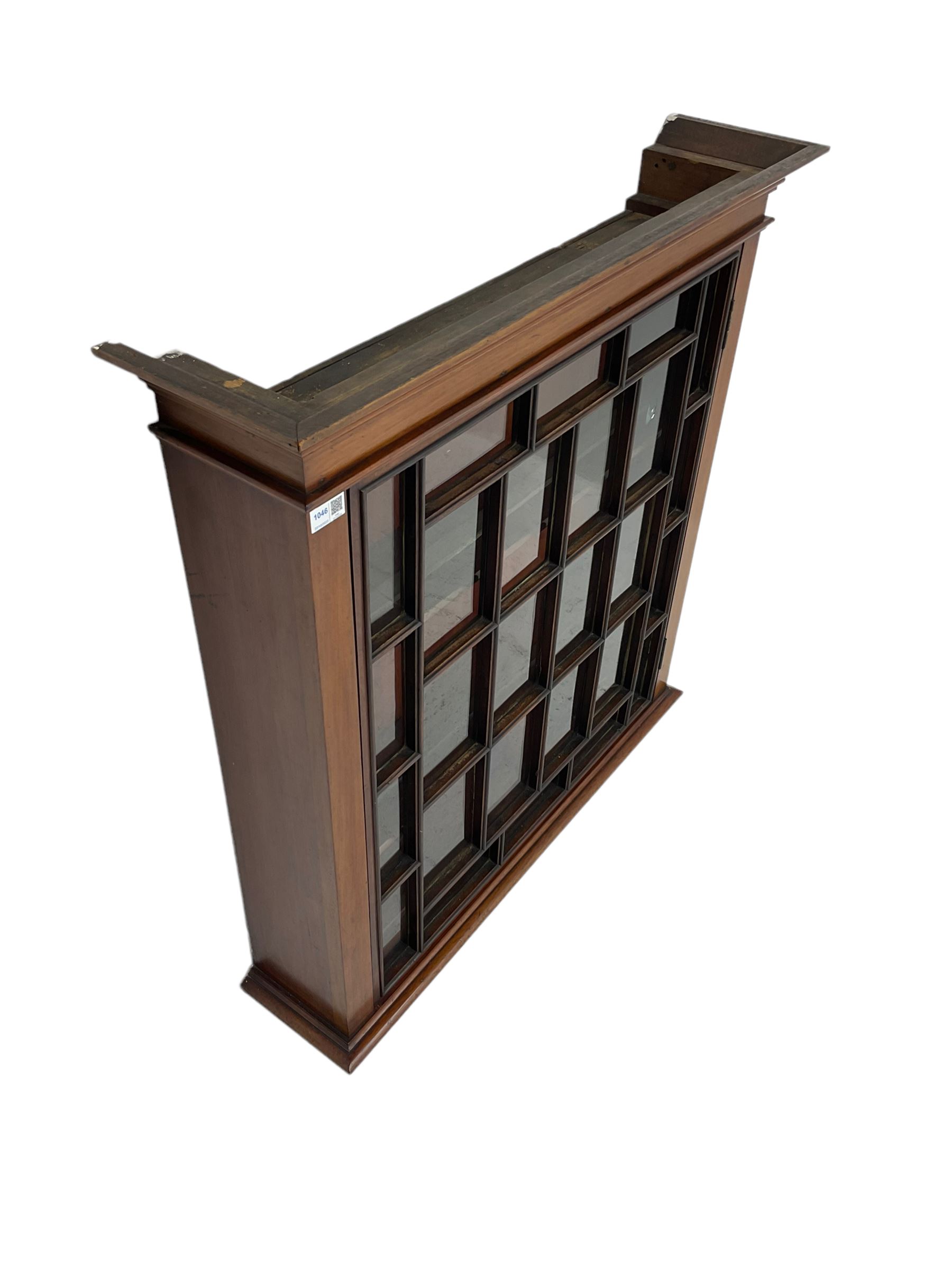 Early 20th century mahogany wall hanging cabinet - Image 4 of 6