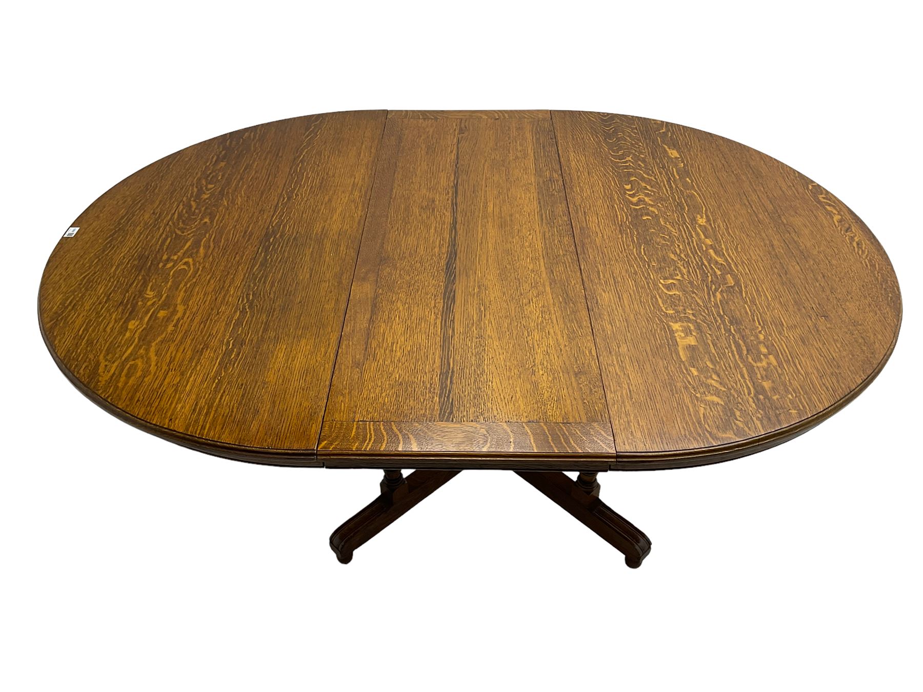 Early 20th century oak dining table - Image 4 of 8