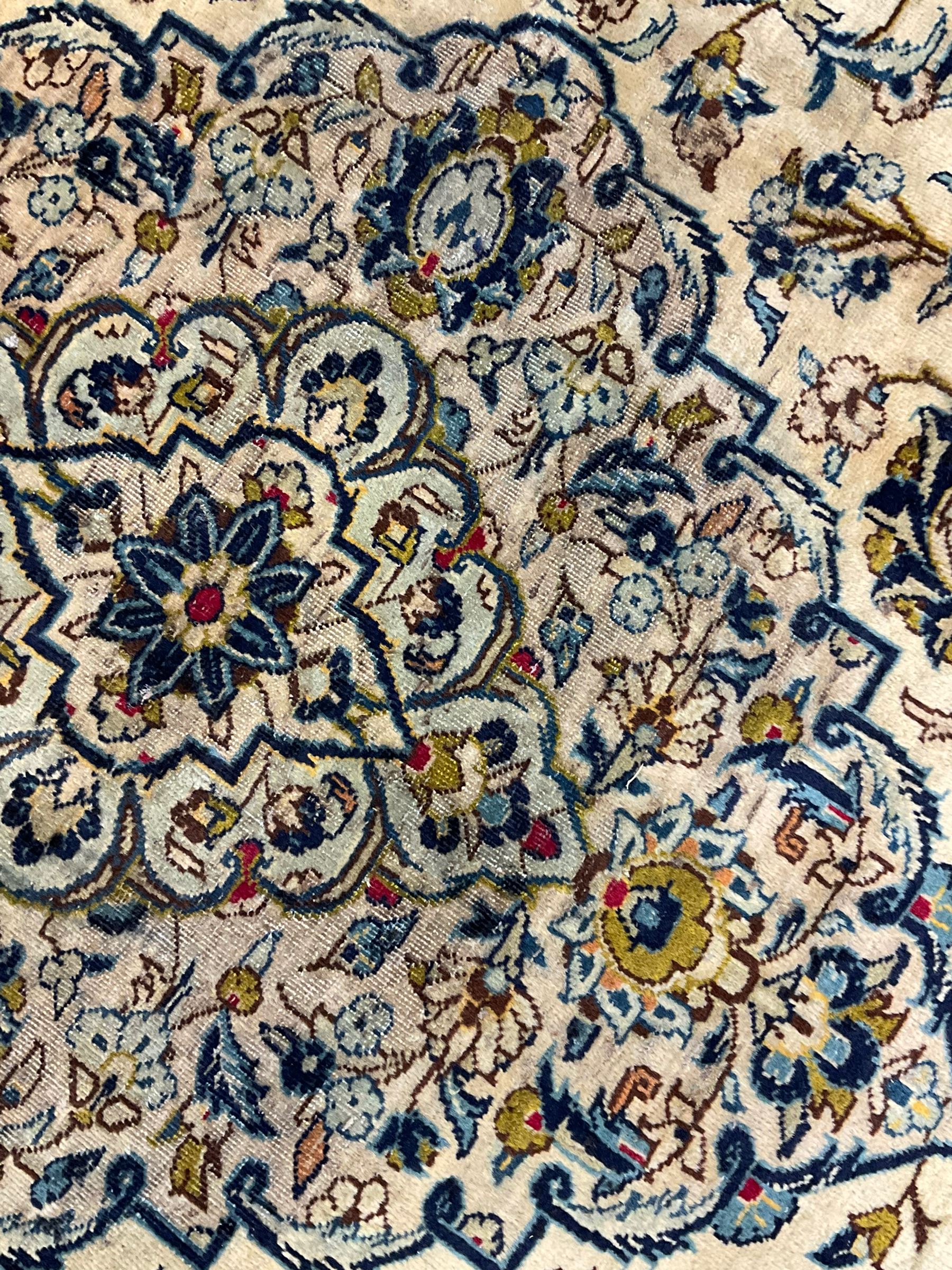 Persian Kashan golden ivory ground carpet - Image 4 of 7