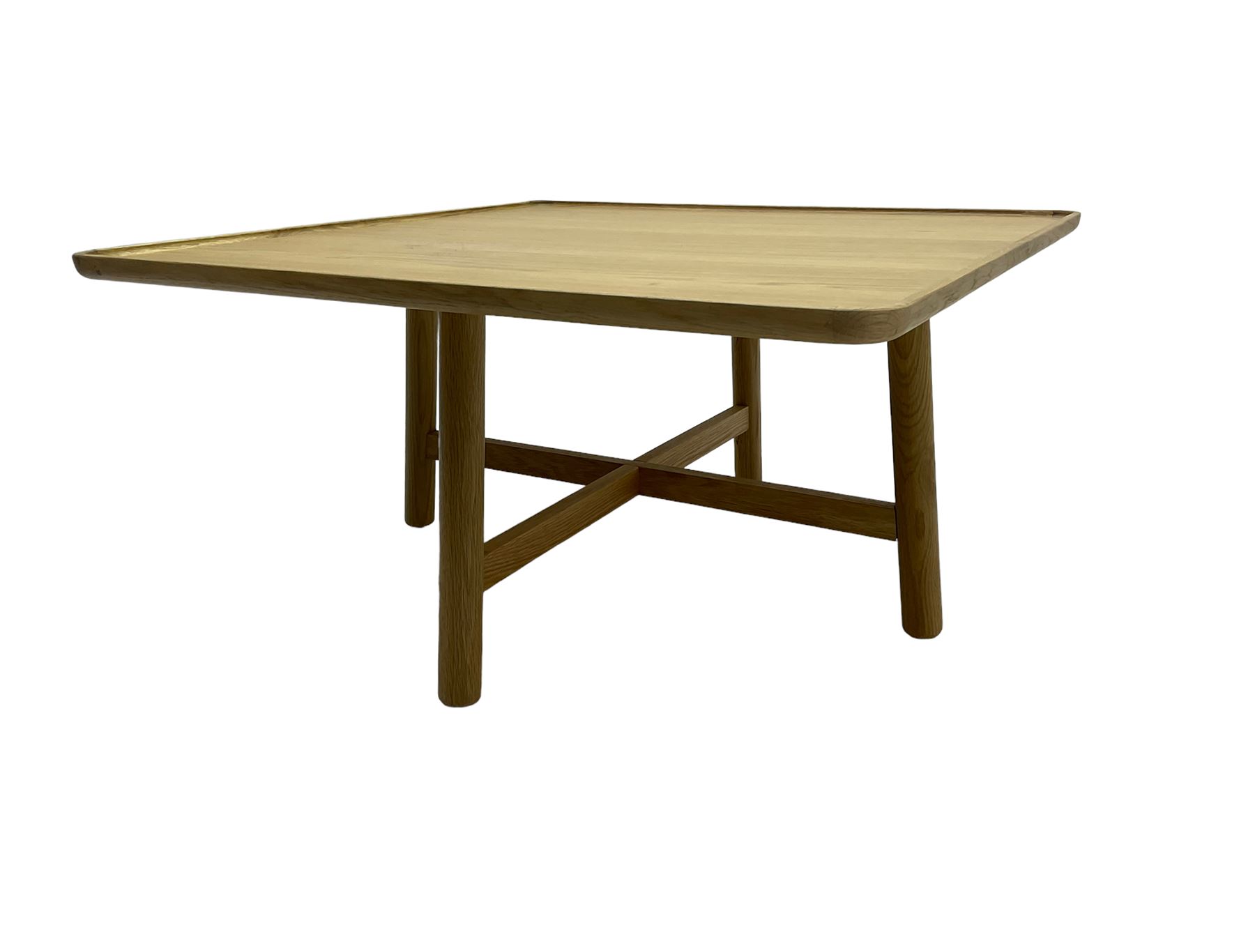 Contemporary square oak table - Image 4 of 6