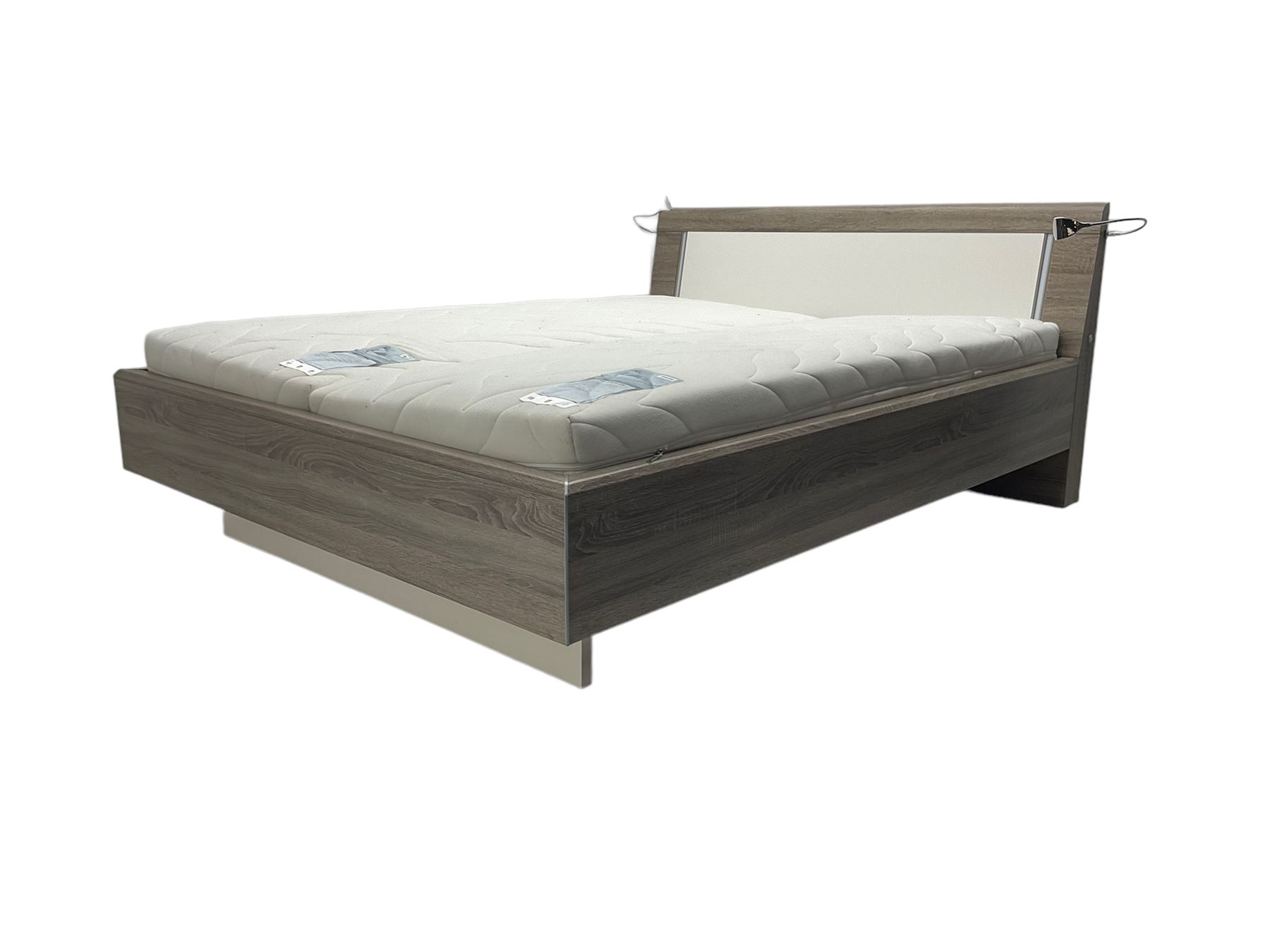 Loddenkemper 'Luna' contemporary large Kingsize 5' 4" bedstead - Image 3 of 9