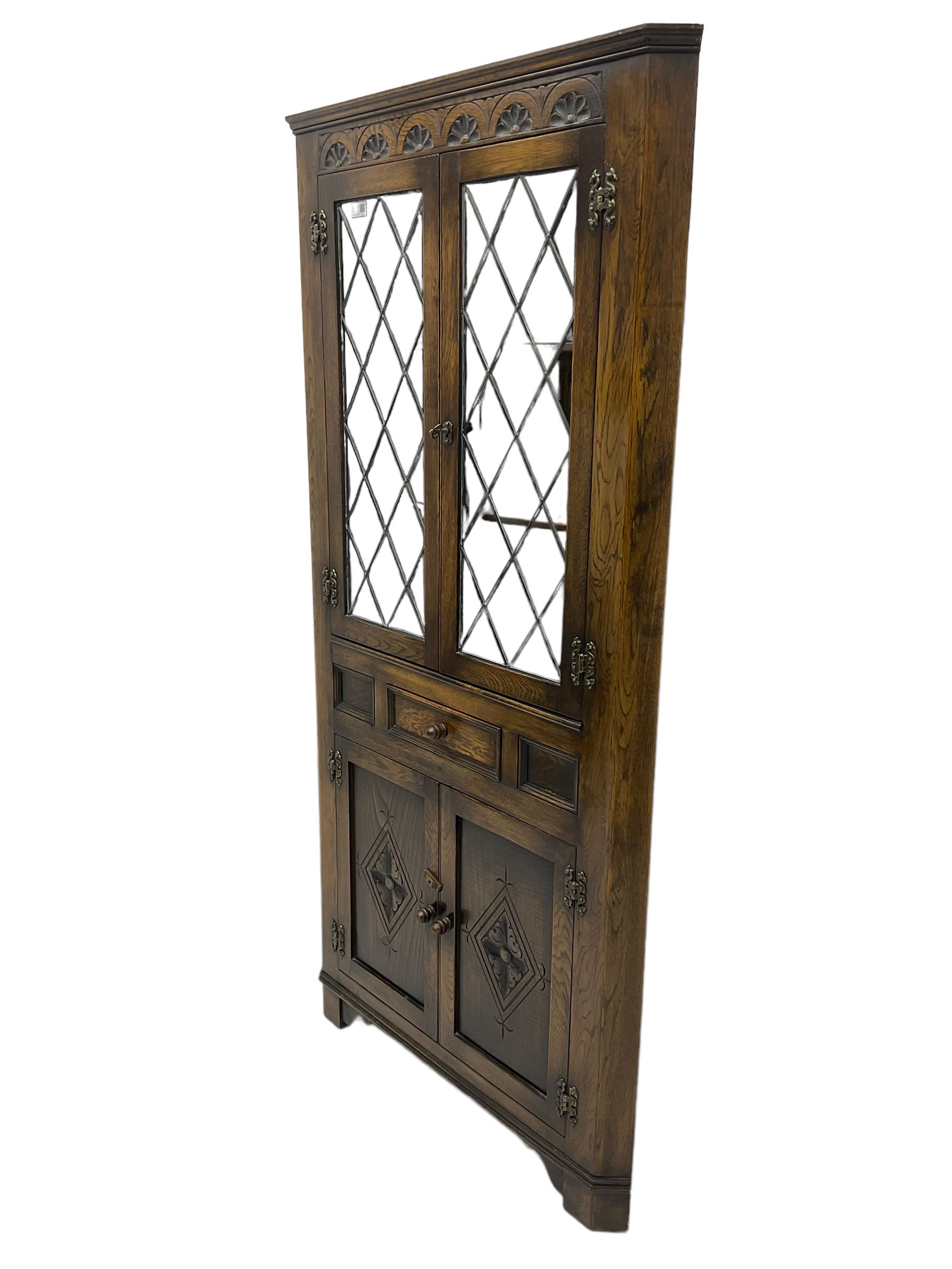 Jacobean design oak corner display cabinet - Image 2 of 5