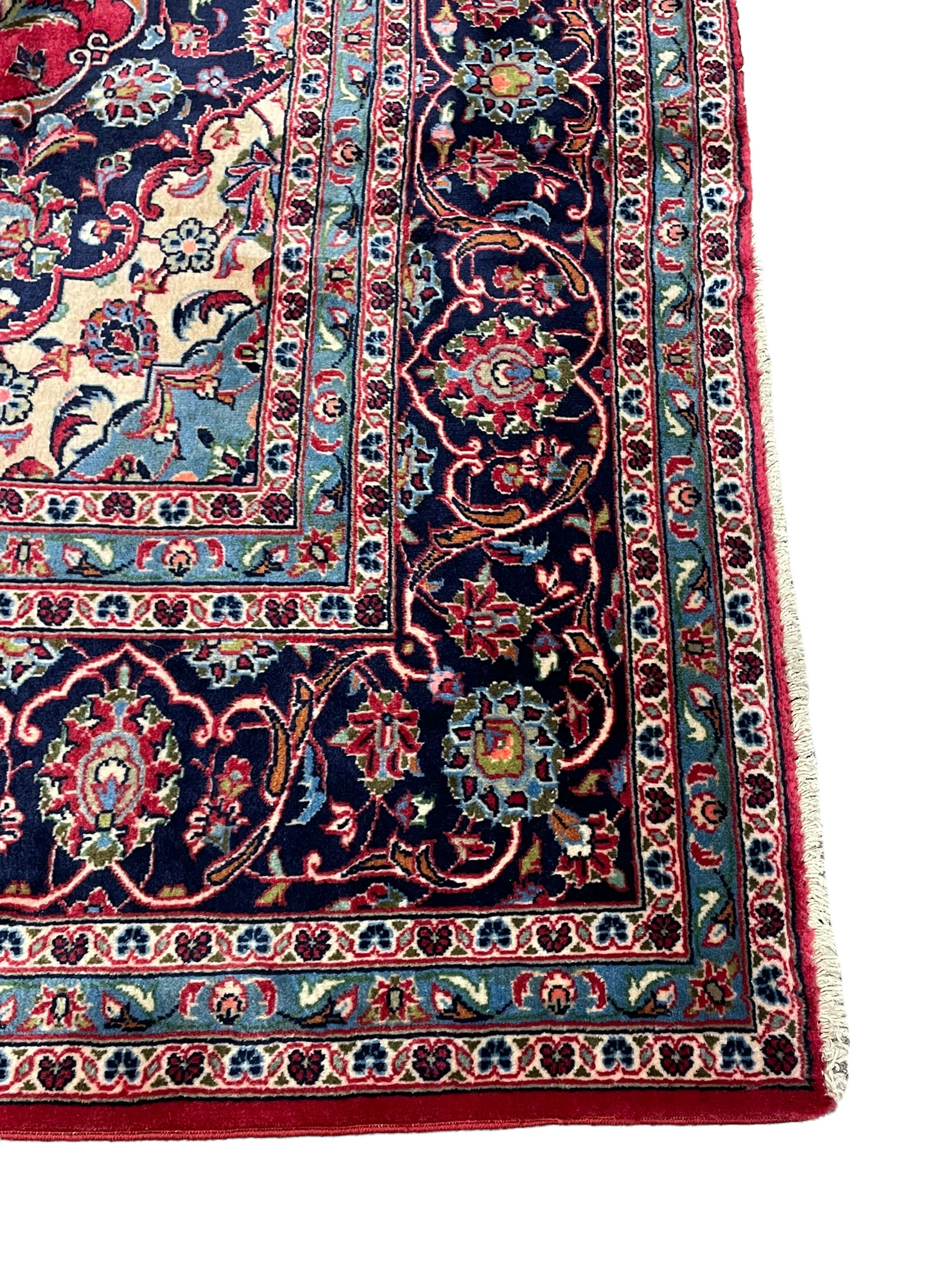 Central Persian Kashan carpet - Image 7 of 8