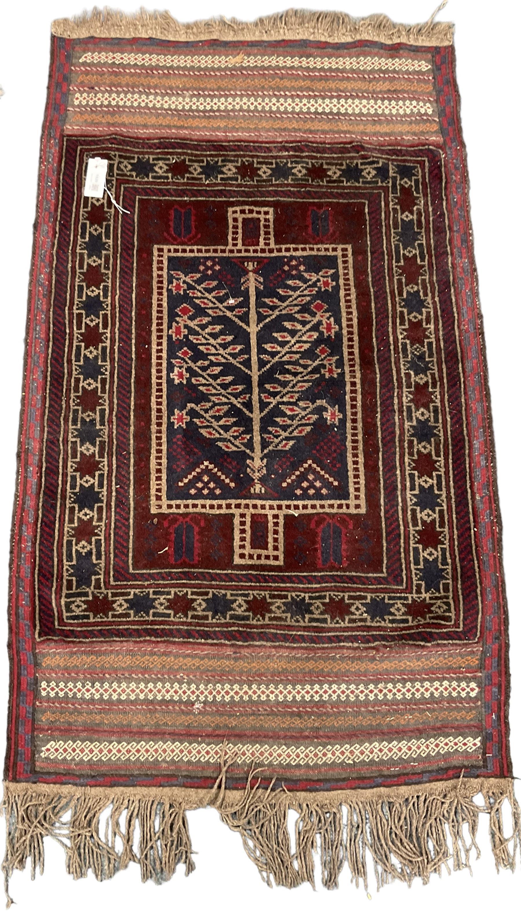 Persian Tree of Life design rug (140cm x 82cm) - Image 2 of 4