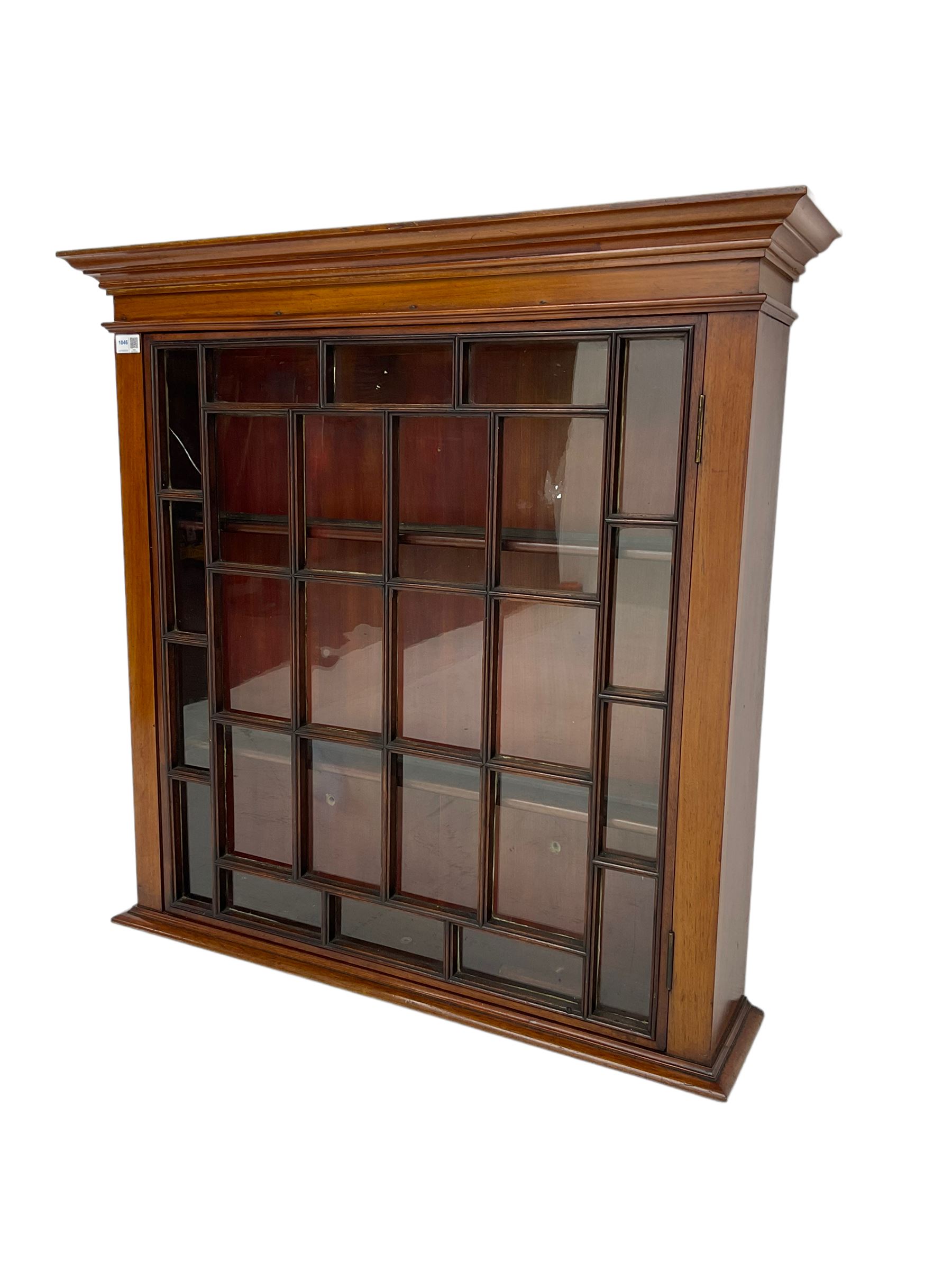 Early 20th century mahogany wall hanging cabinet - Image 5 of 6