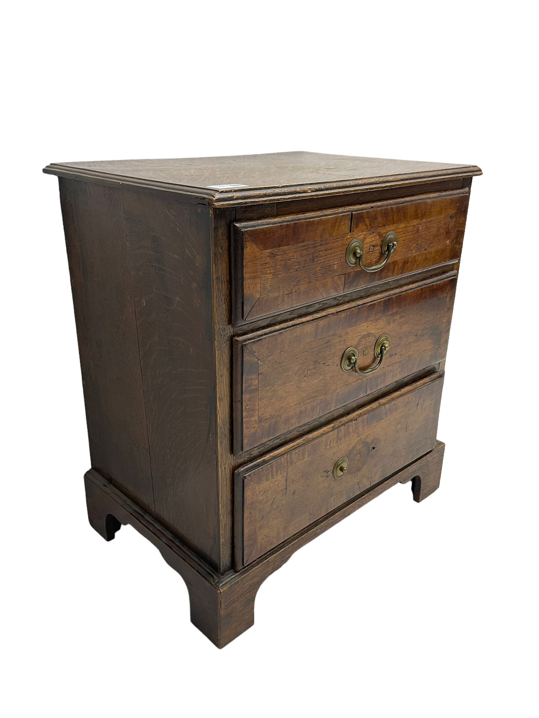 Small 19th century and later oak chest - Image 7 of 9