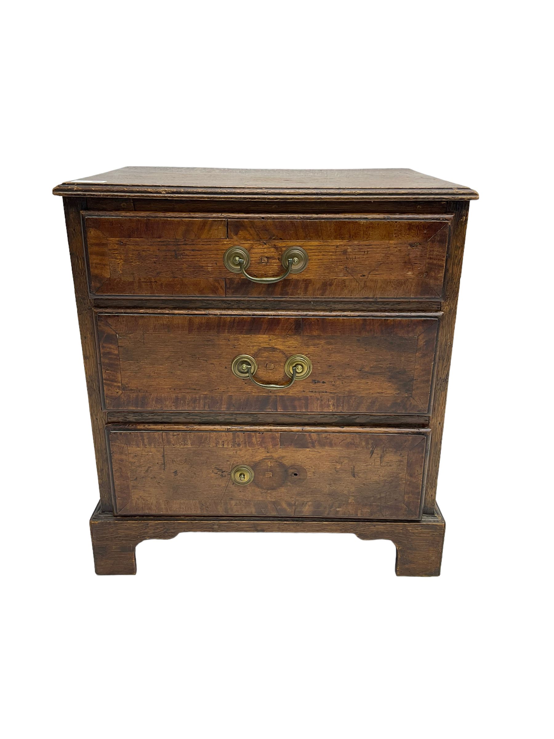 Small 19th century and later oak chest - Image 9 of 9
