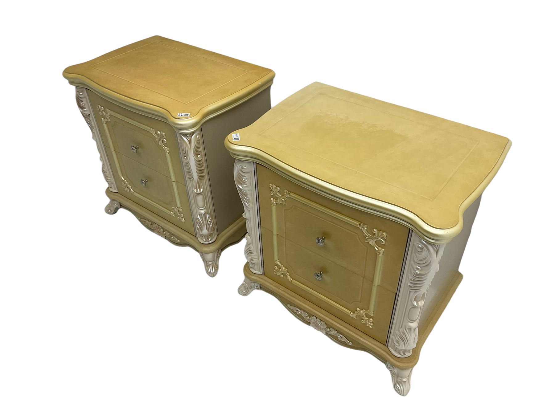 Pair Rococo style wood finish bedside chests - Image 4 of 6