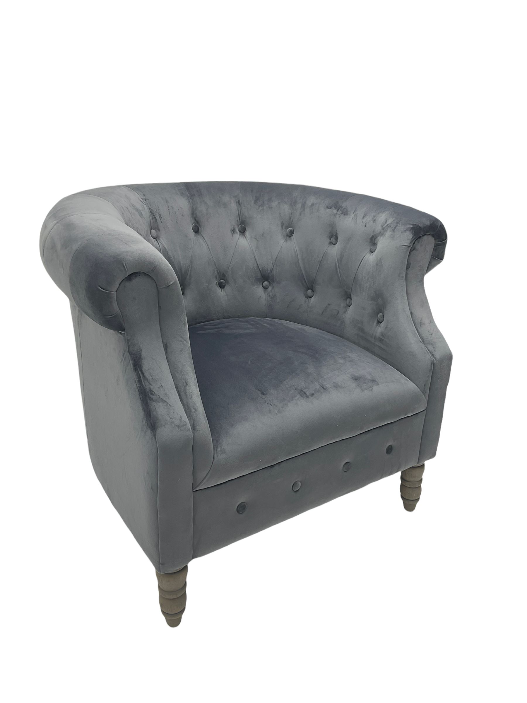 Natural velvet Chesterfield button pressed tub chair with rolled arms - Image 6 of 6