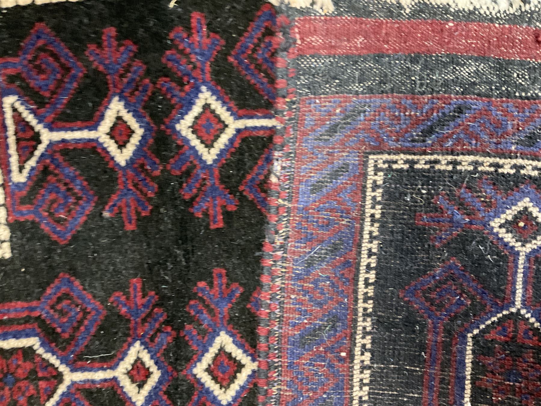 Persian Tree of Life design rug (140cm x 82cm) - Image 3 of 4