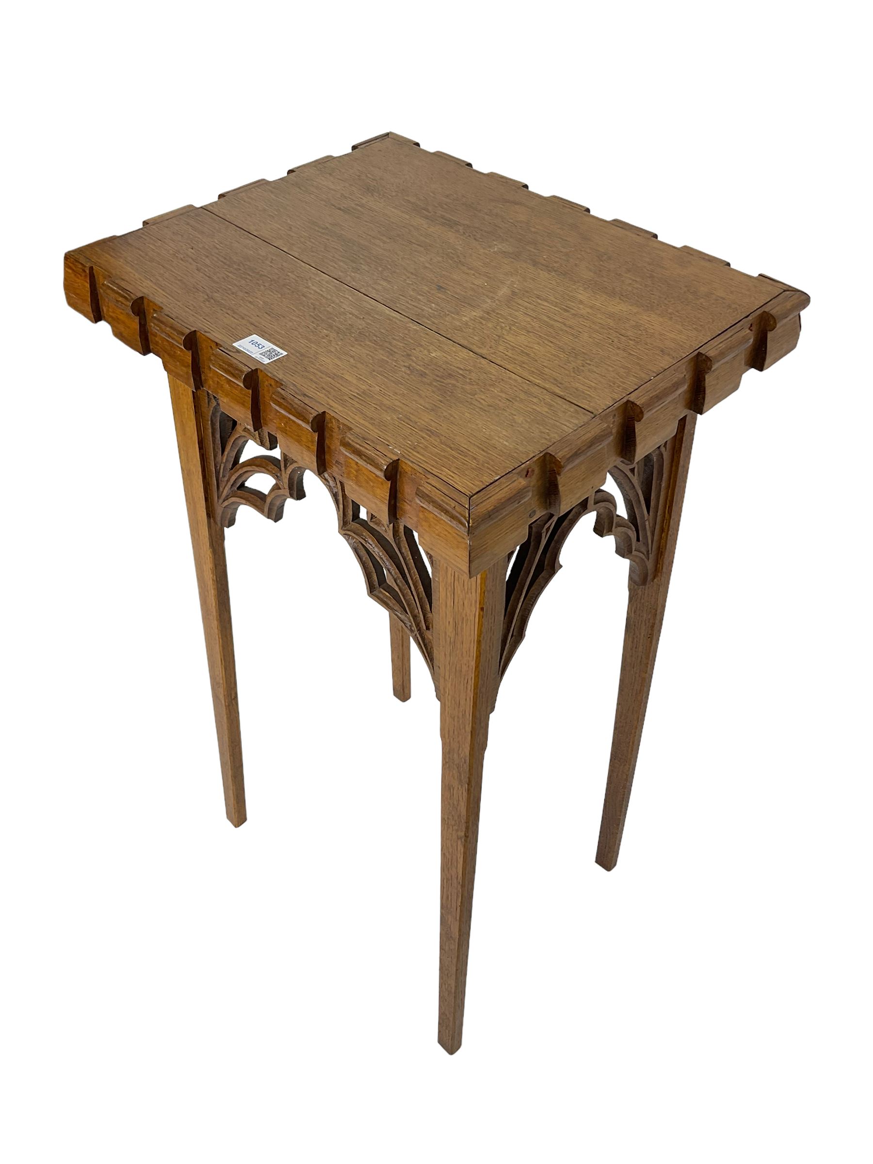20th century ecclesiastical Gothic style oak stand - Image 6 of 6