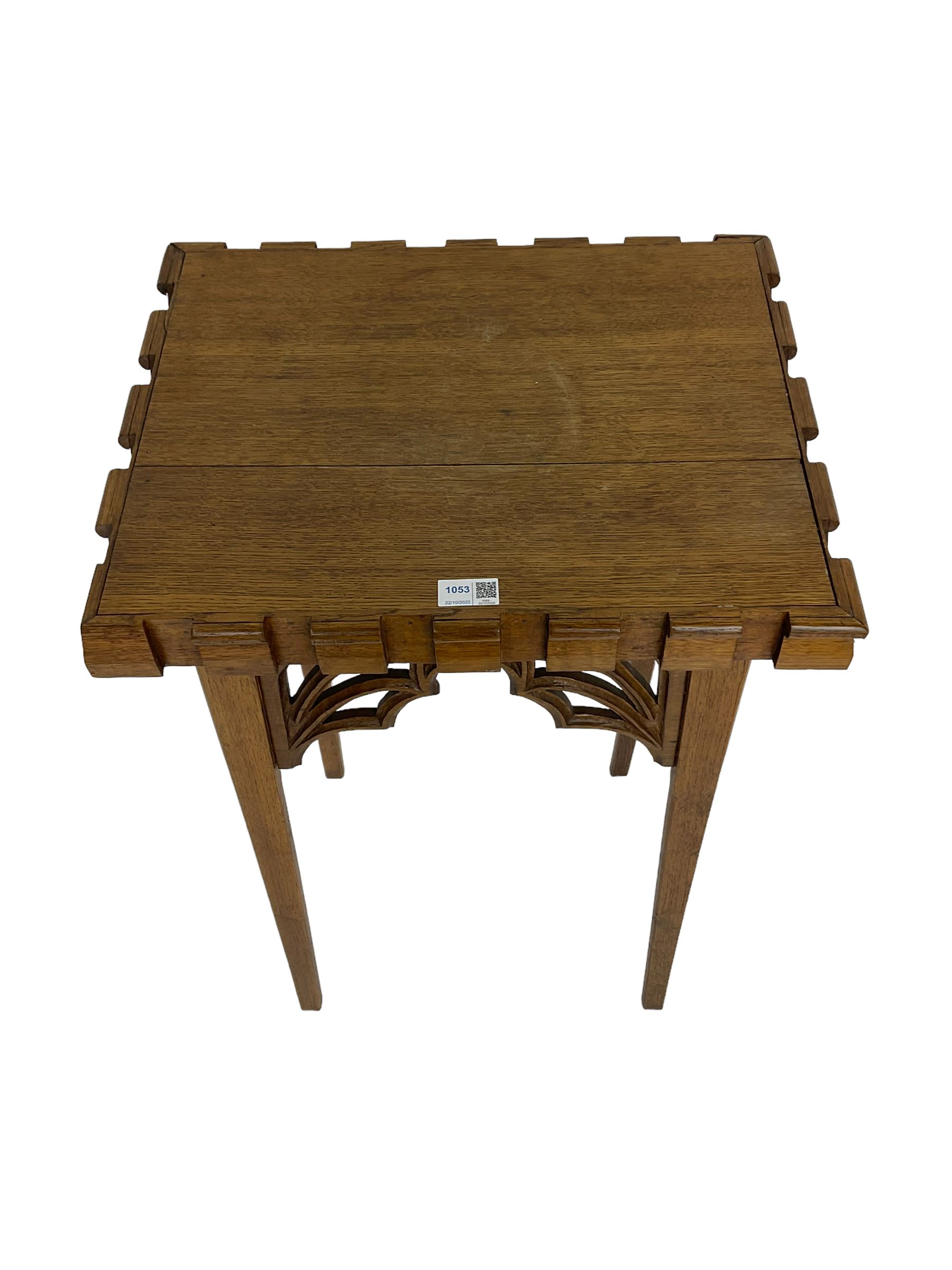 20th century ecclesiastical Gothic style oak stand - Image 5 of 6
