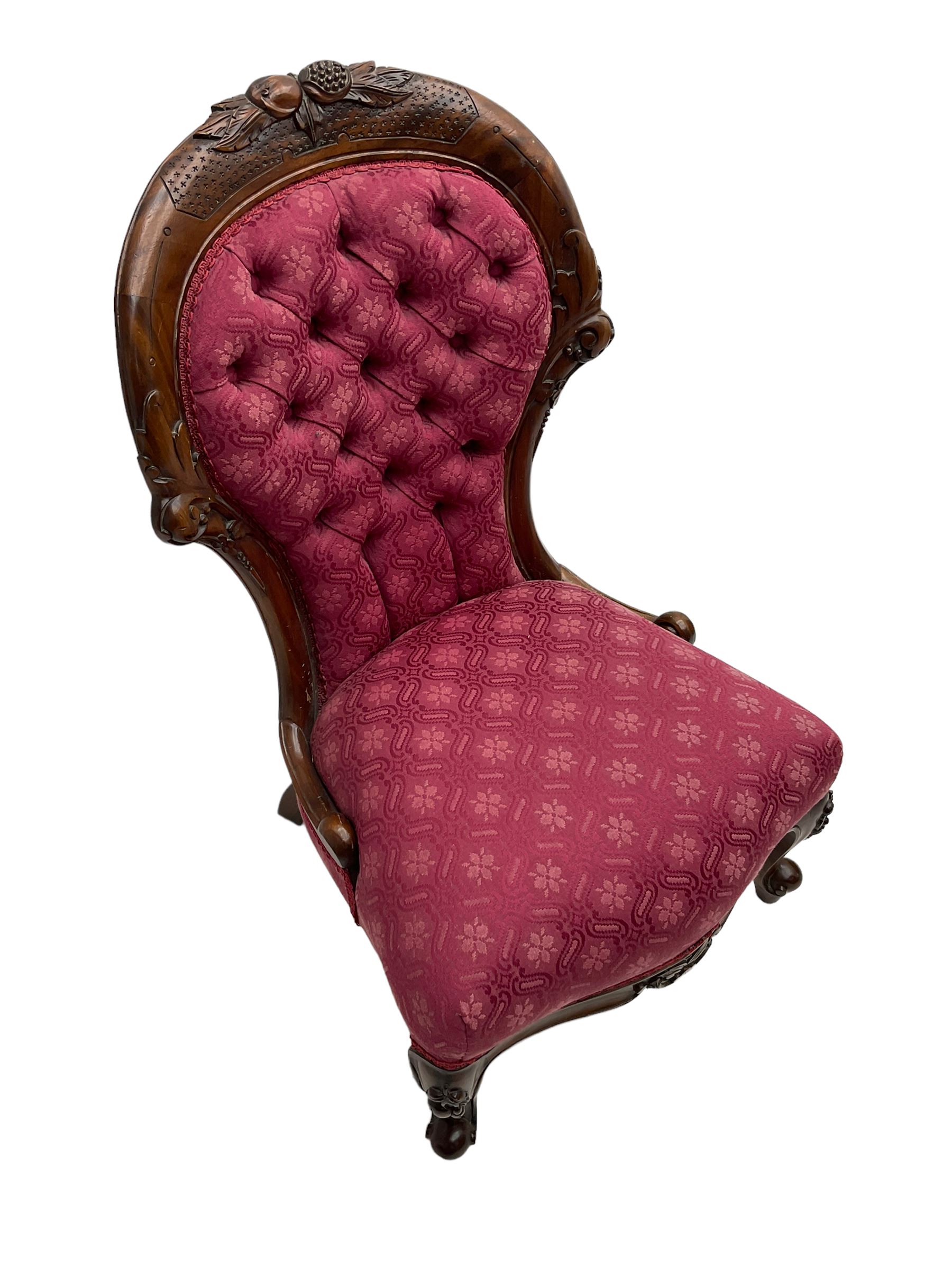 Victorian style mahogany framed nursing chair - Image 4 of 6