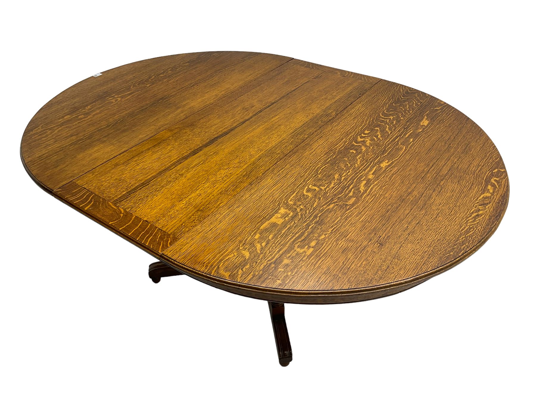 Early 20th century oak dining table - Image 2 of 8