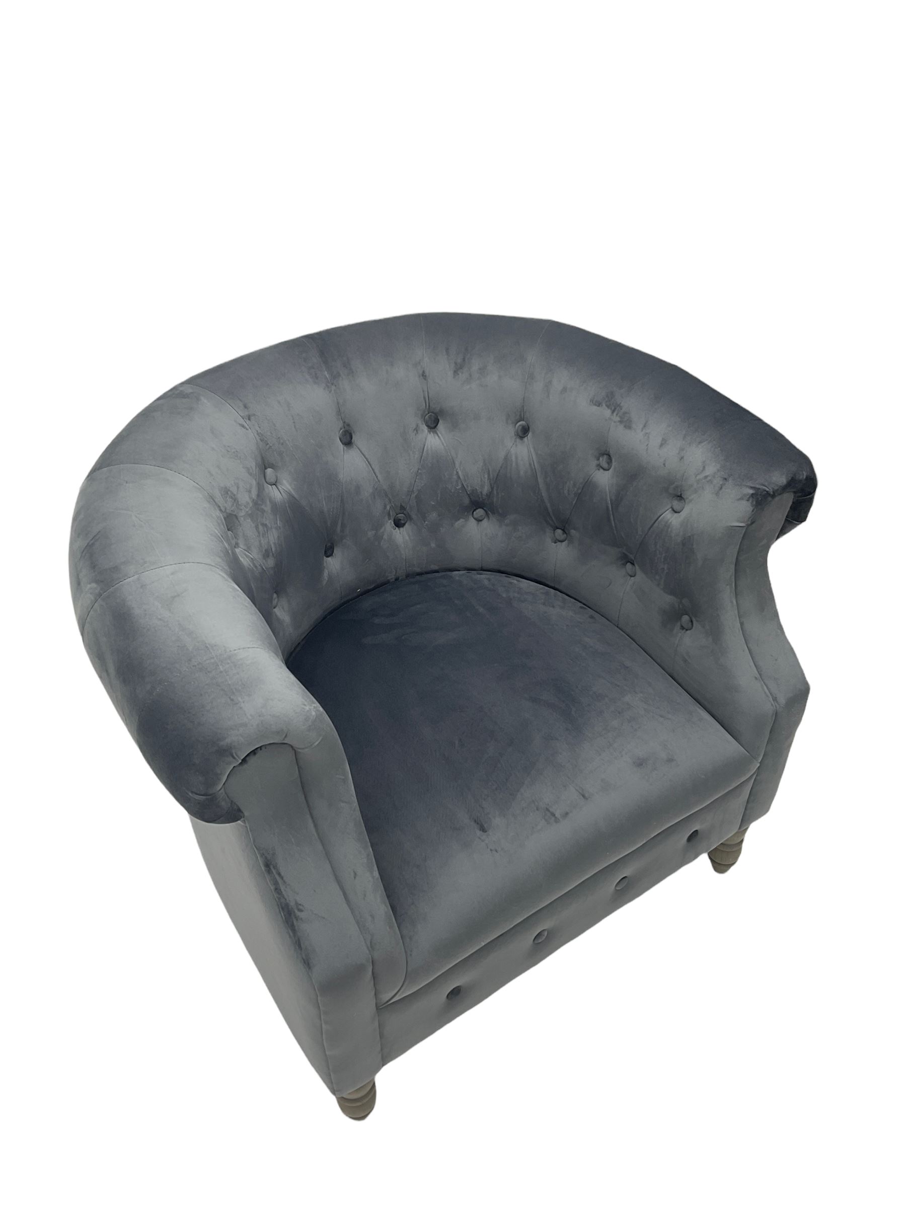 Natural velvet Chesterfield button pressed tub chair with rolled arms - Image 5 of 6