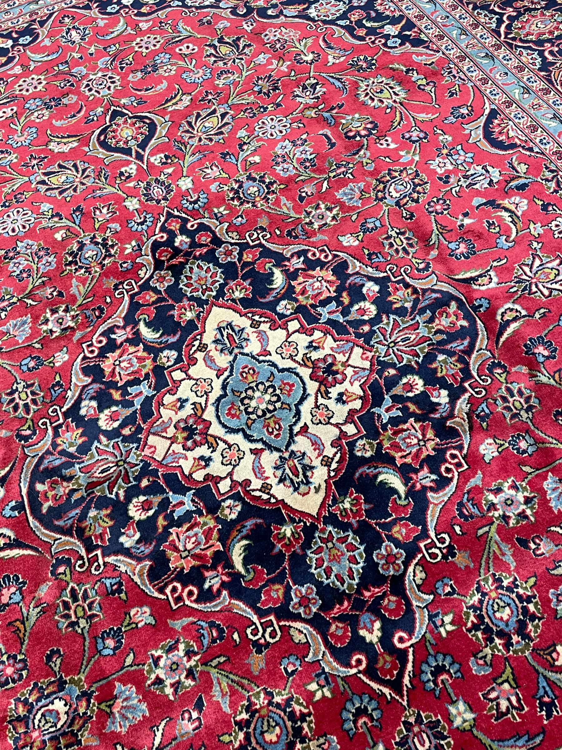 Central Persian Kashan carpet - Image 8 of 8