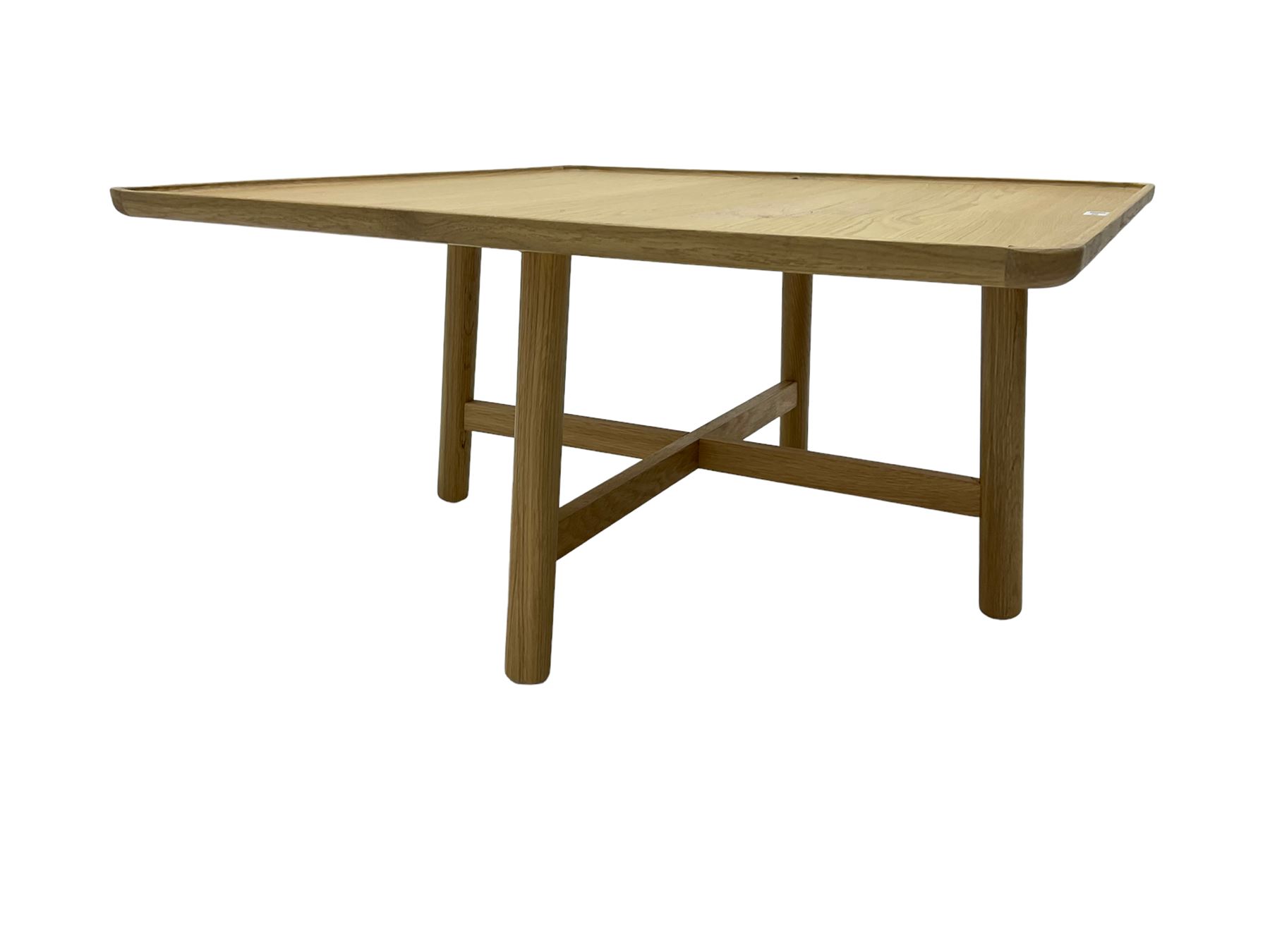 Contemporary square oak table - Image 6 of 6