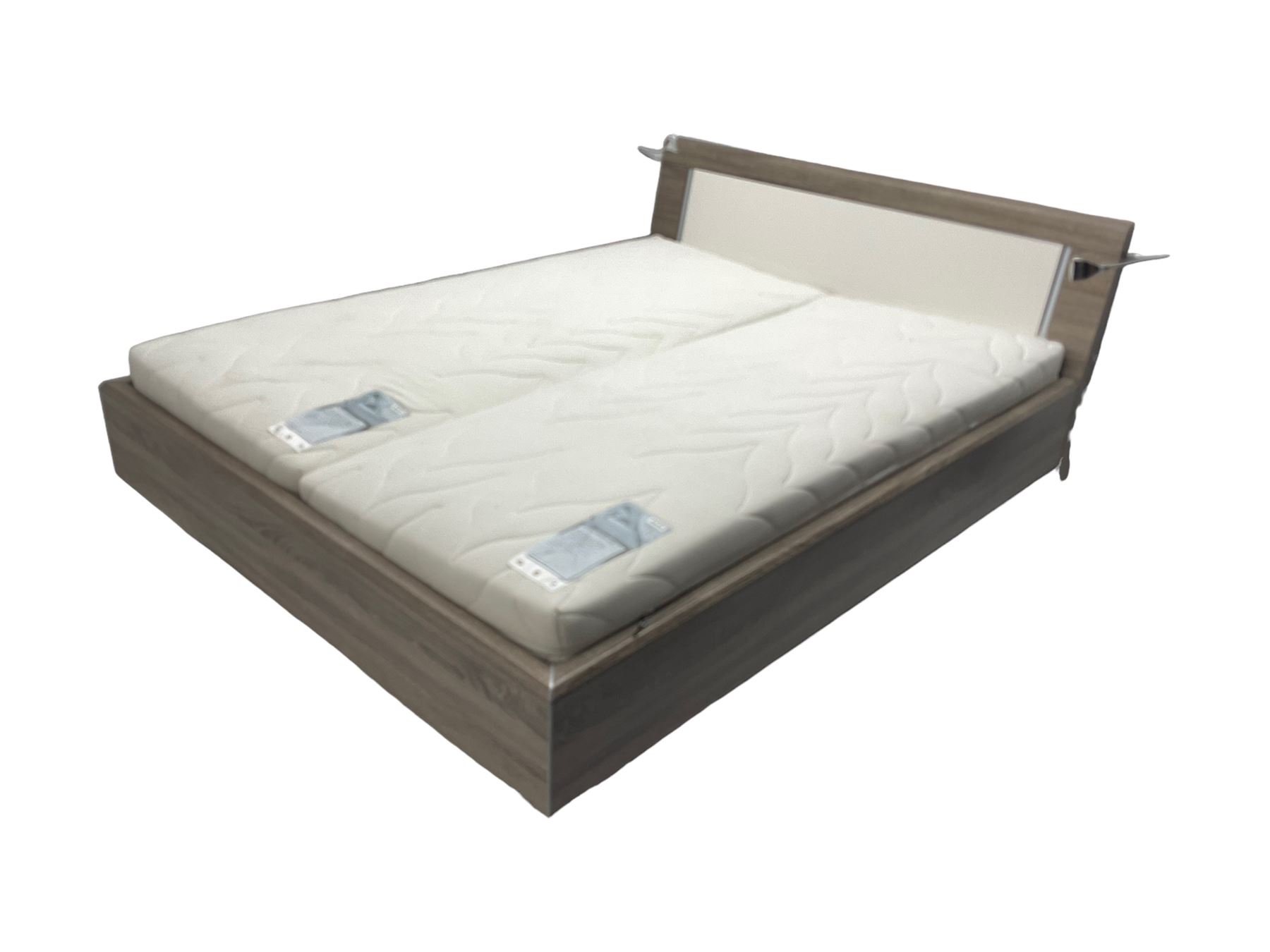 Loddenkemper 'Luna' contemporary large Kingsize 5' 4" bedstead - Image 2 of 9