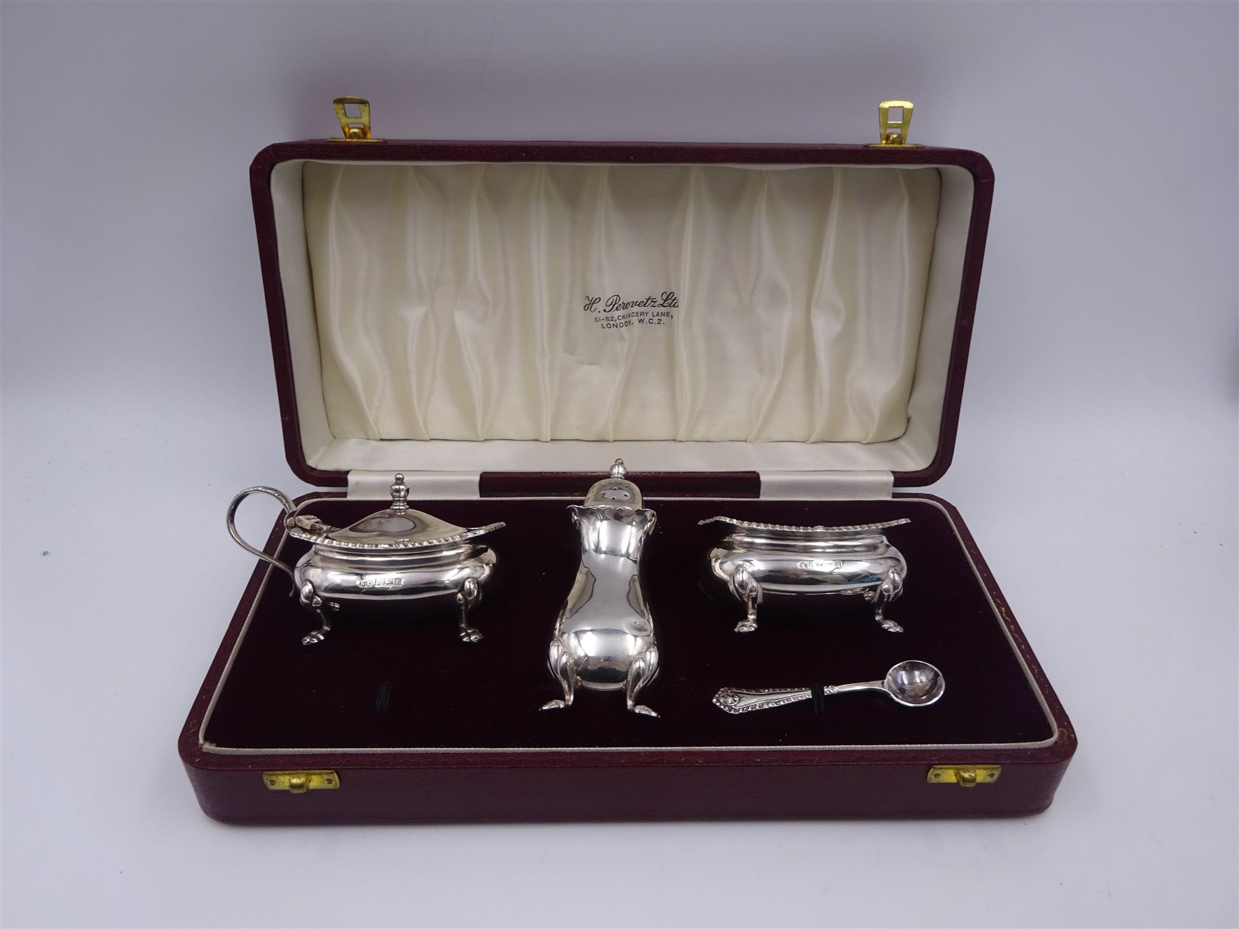 Modern silver three piece cruet set - Image 2 of 4