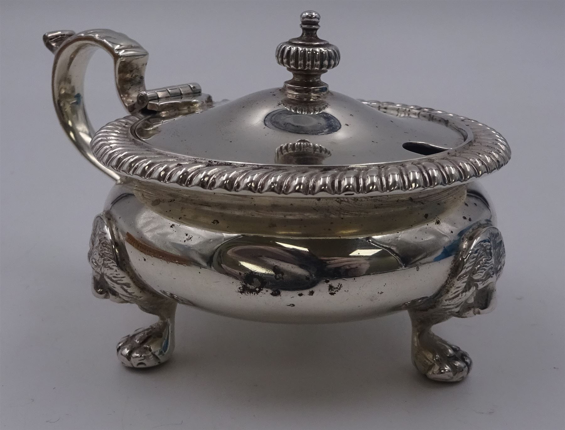 1930's silver mustard pot and cover - Image 2 of 7