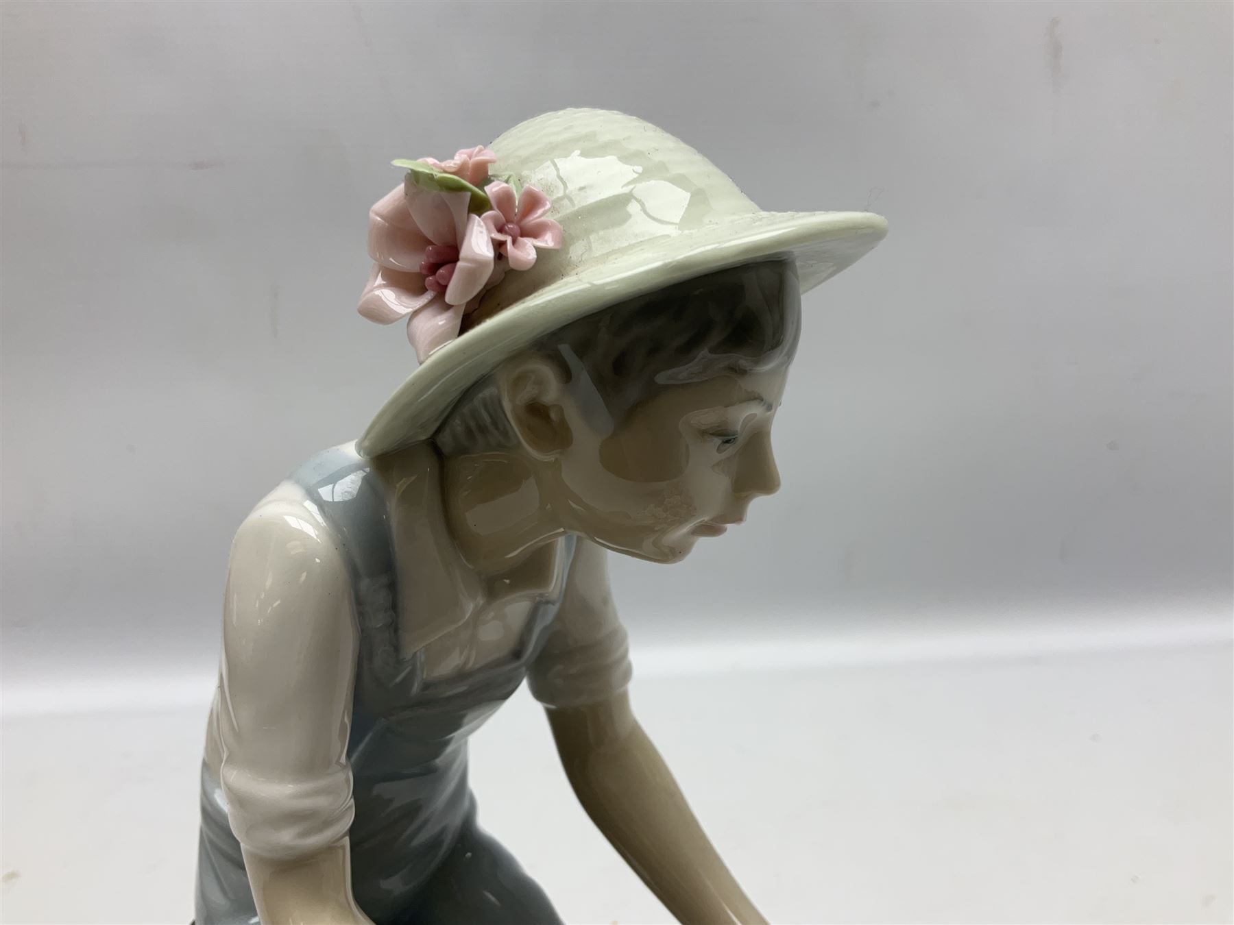 Lladro figure - Image 4 of 16