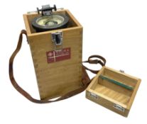 Saura handheld compass in wood case