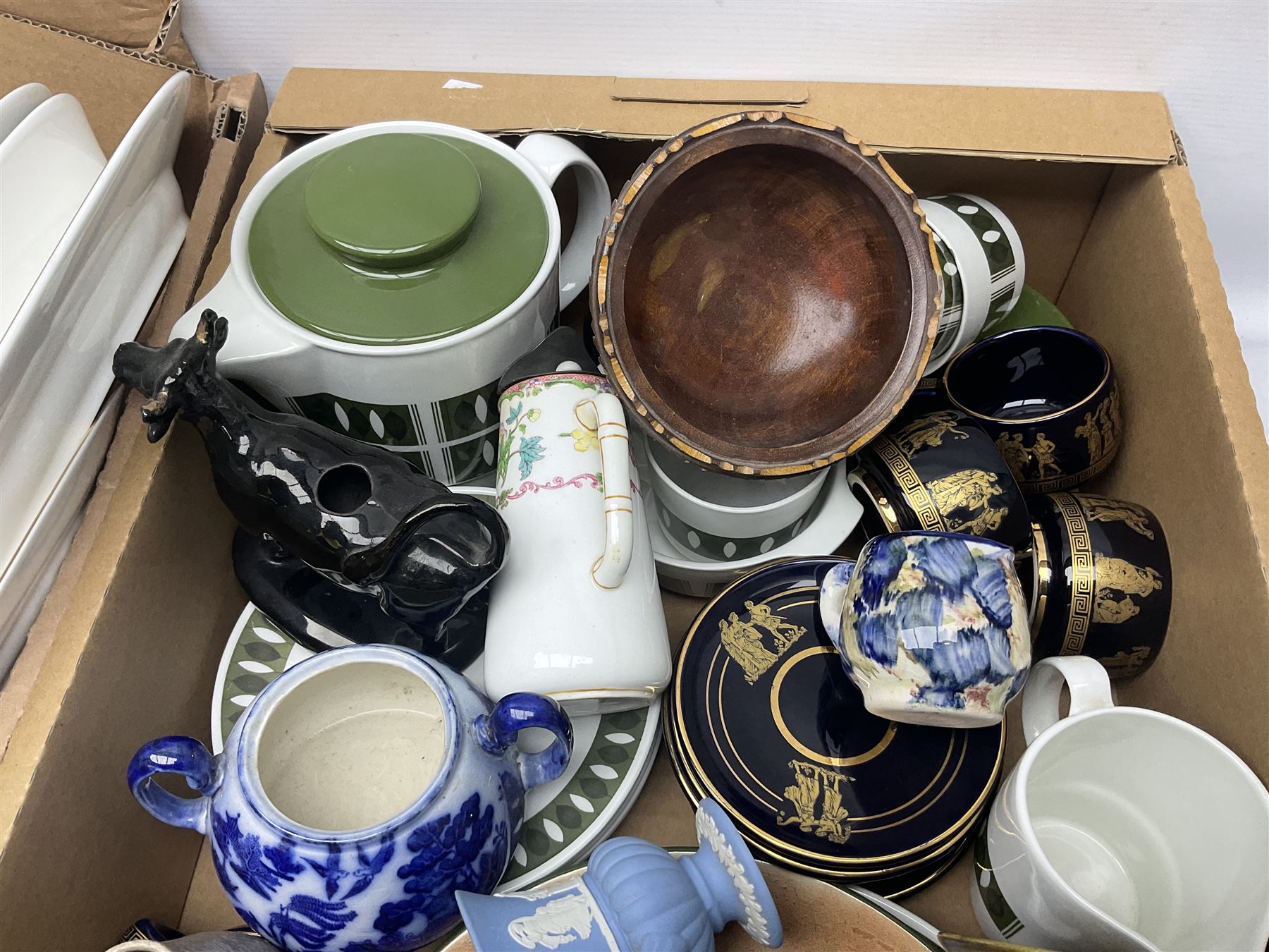 Quantity of ceramics to include Royal Albert and Paragon Elgin pattern tea wares - Image 10 of 14