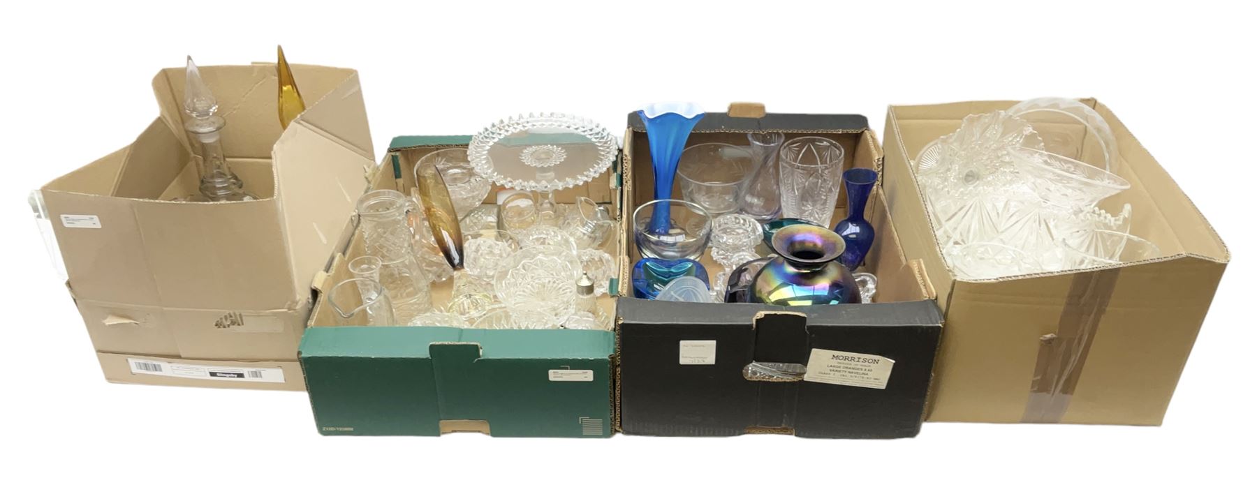 Large quantity of glassware to include art glass