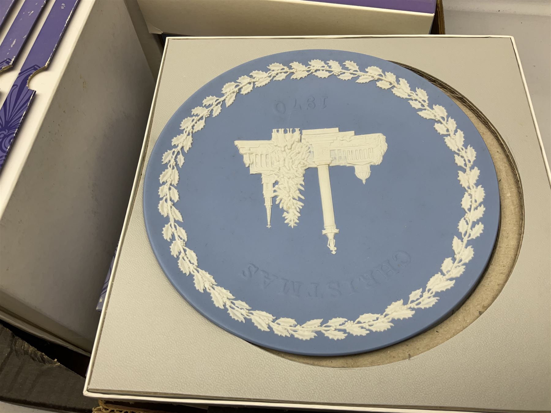 Wedgwood Jasperware Christmas collectors plates to include London Landmarks - Image 2 of 3