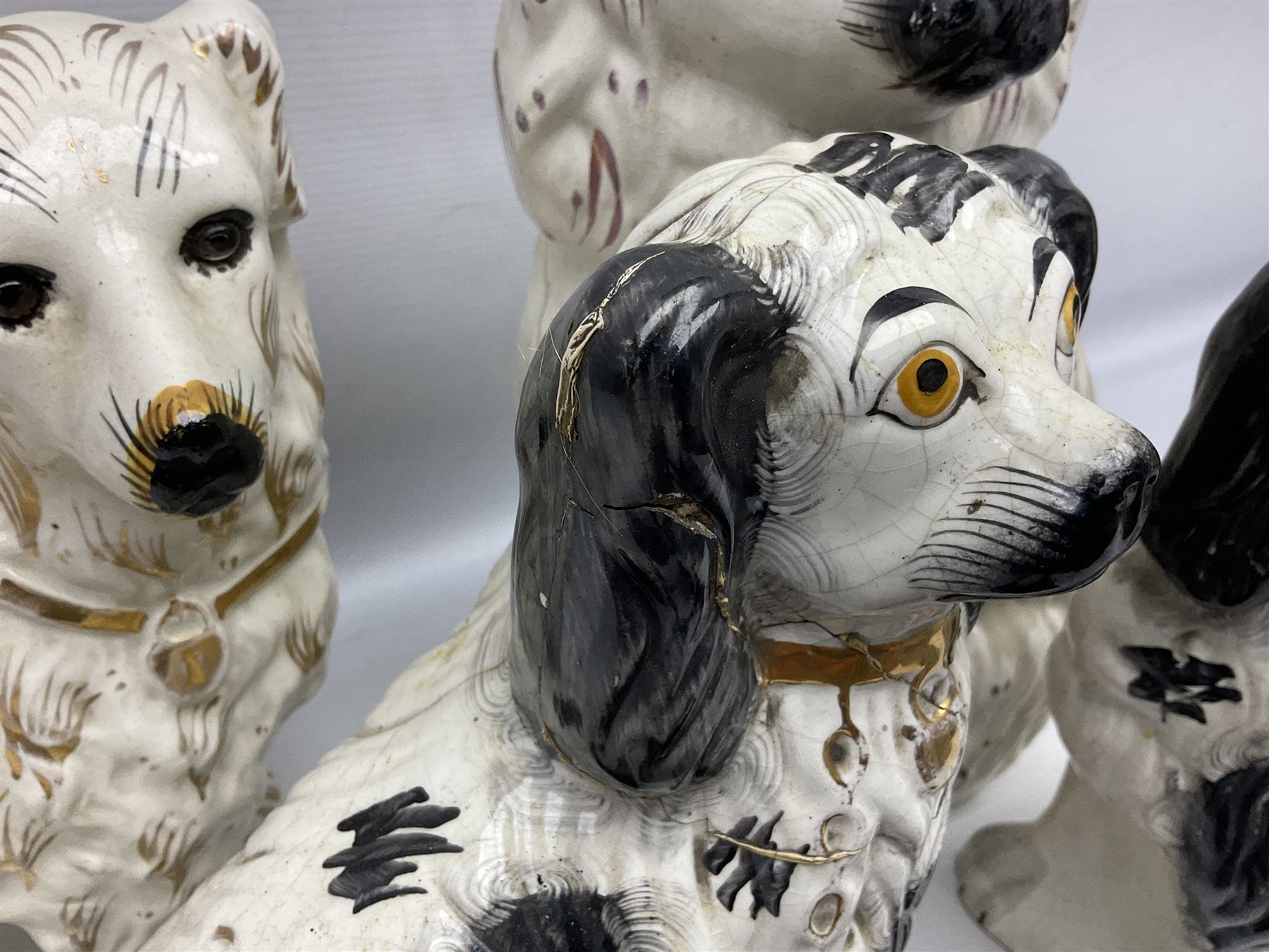 Pair of Staffordshire style dogs - Image 3 of 9