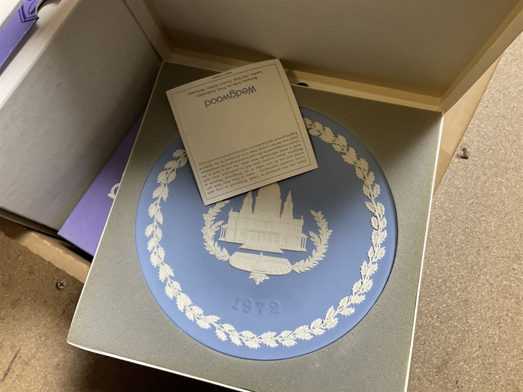 Wedgwood Jasperware Christmas collectors plates to include London Landmarks - Image 2 of 5