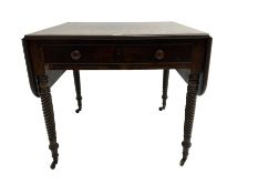 Early 19th century mahogany centre table