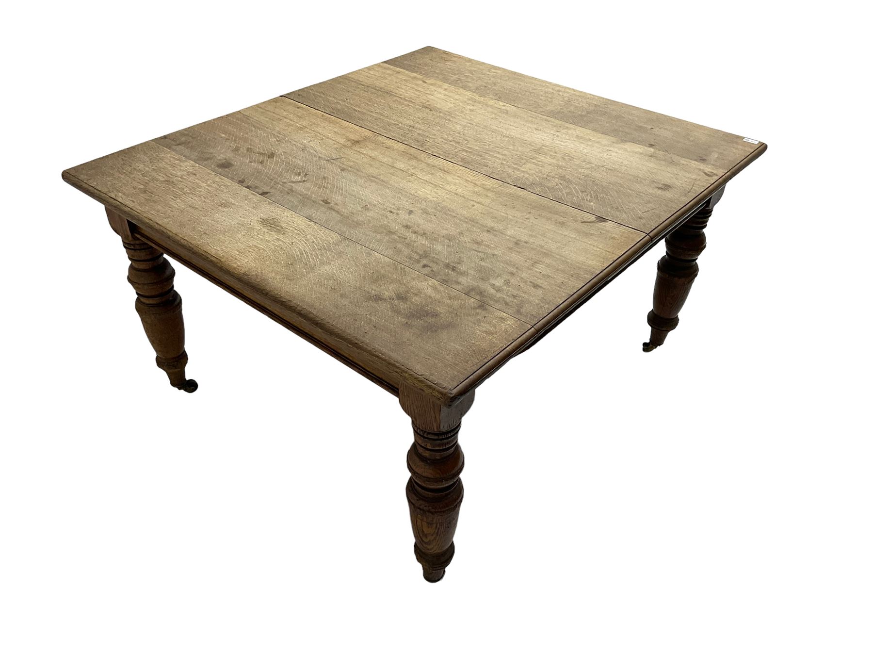 Late Victorian oak dining table - Image 5 of 5