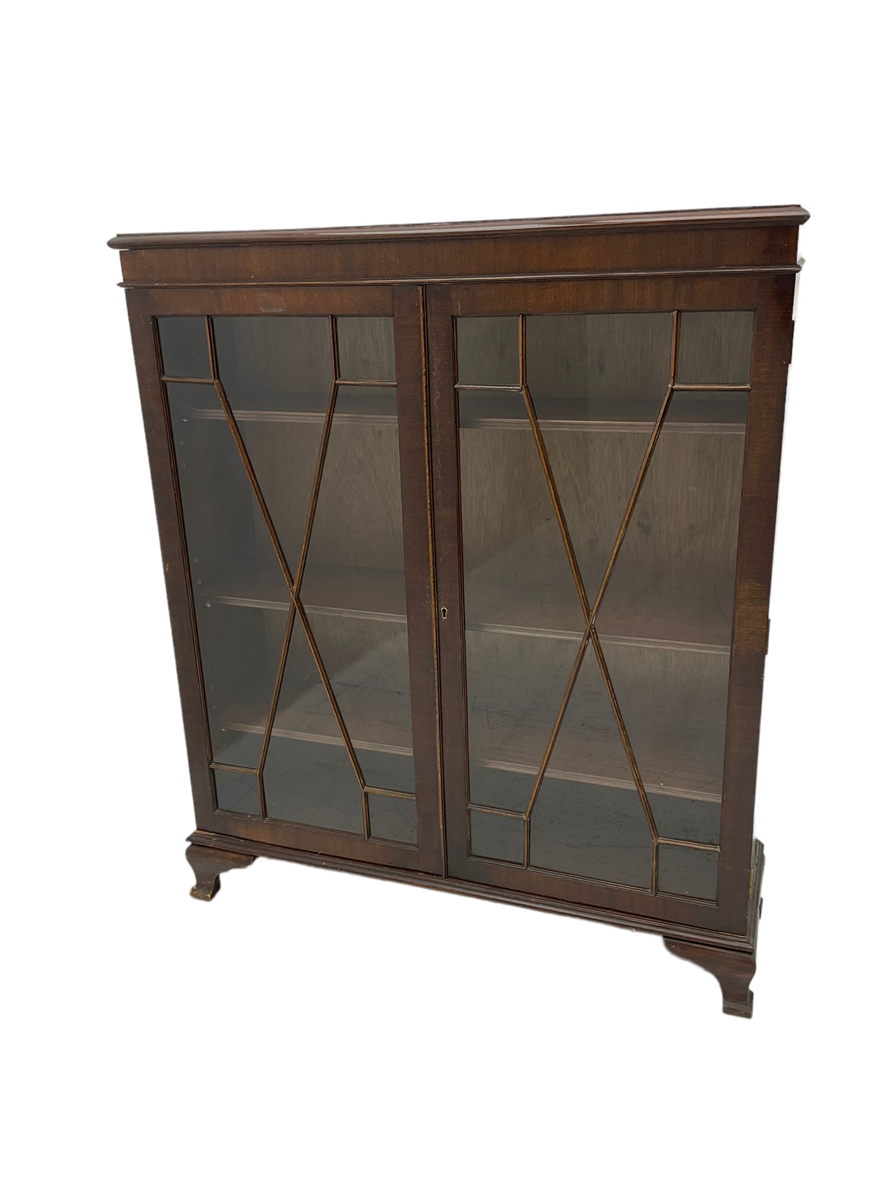 Early 20th century mahogany glazed display cabinet - Image 3 of 6