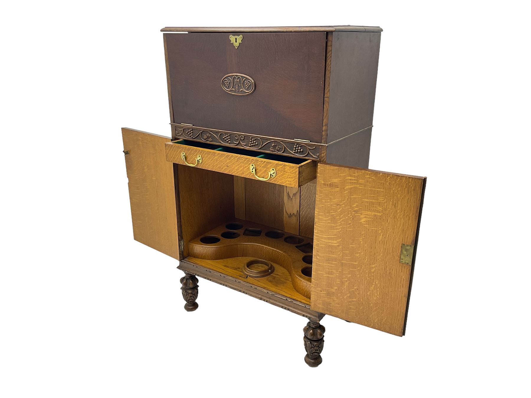 Early 20th century oak cocktail cabinet - Image 4 of 5