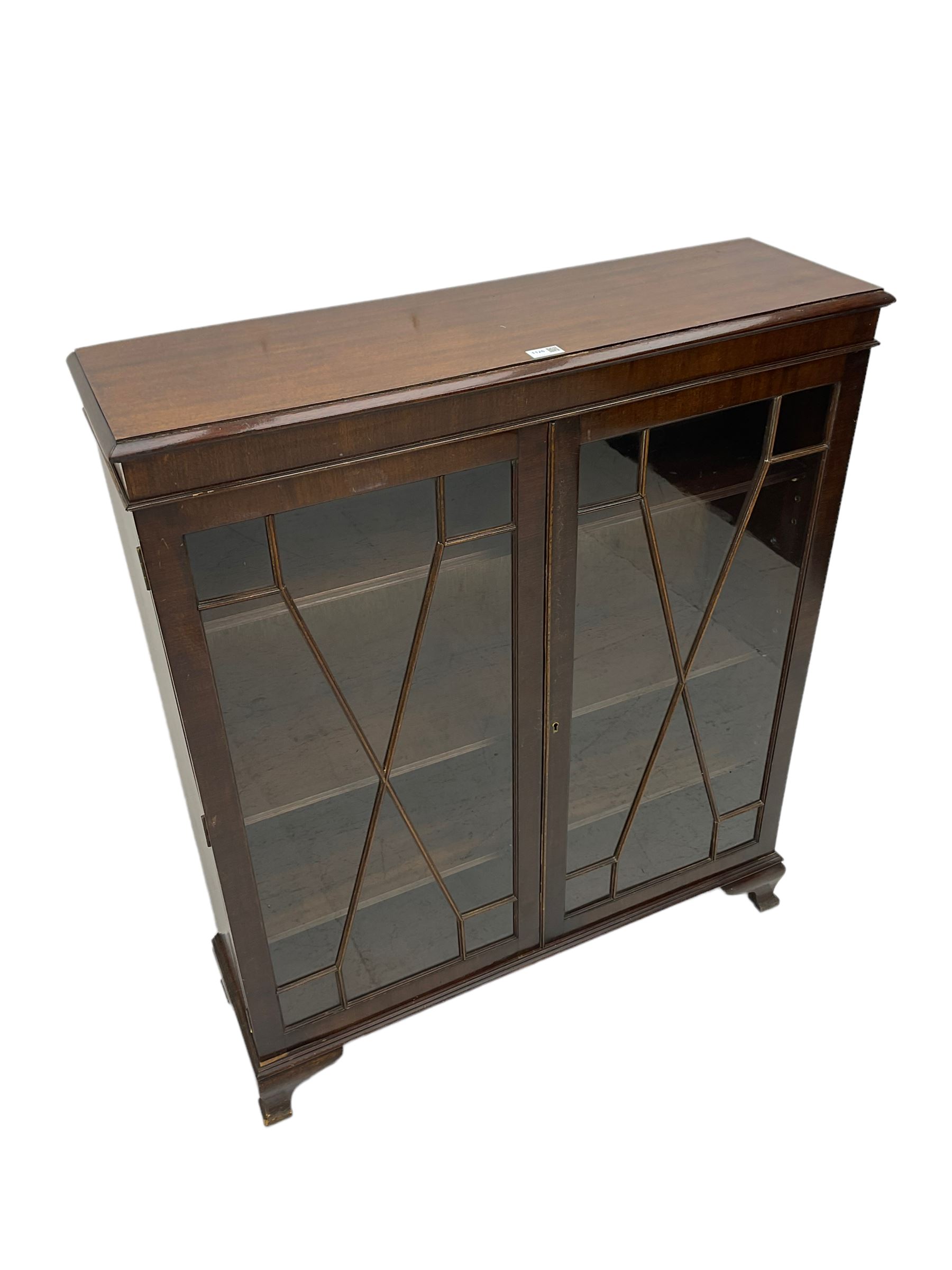 Early 20th century mahogany glazed display cabinet - Image 4 of 6