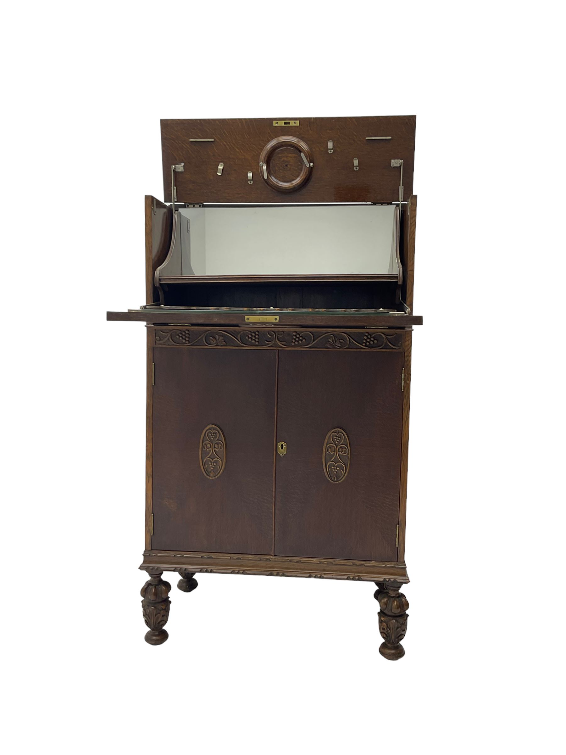 Early 20th century oak cocktail cabinet - Image 2 of 5