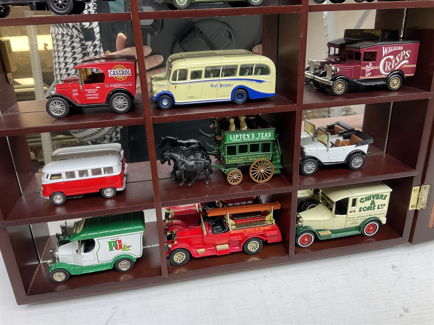 Collection of die-cast vehicles to include Corgi - Image 5 of 16