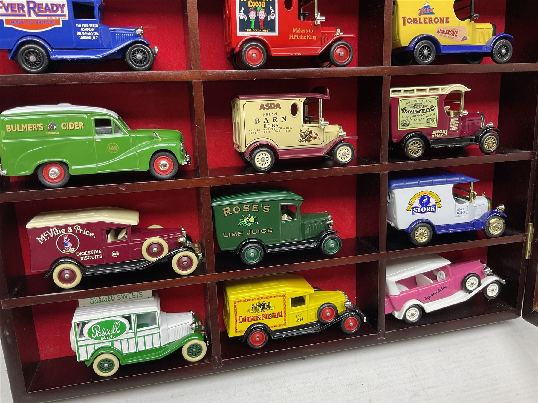 Collection of die-cast vehicles to include Corgi - Image 13 of 16