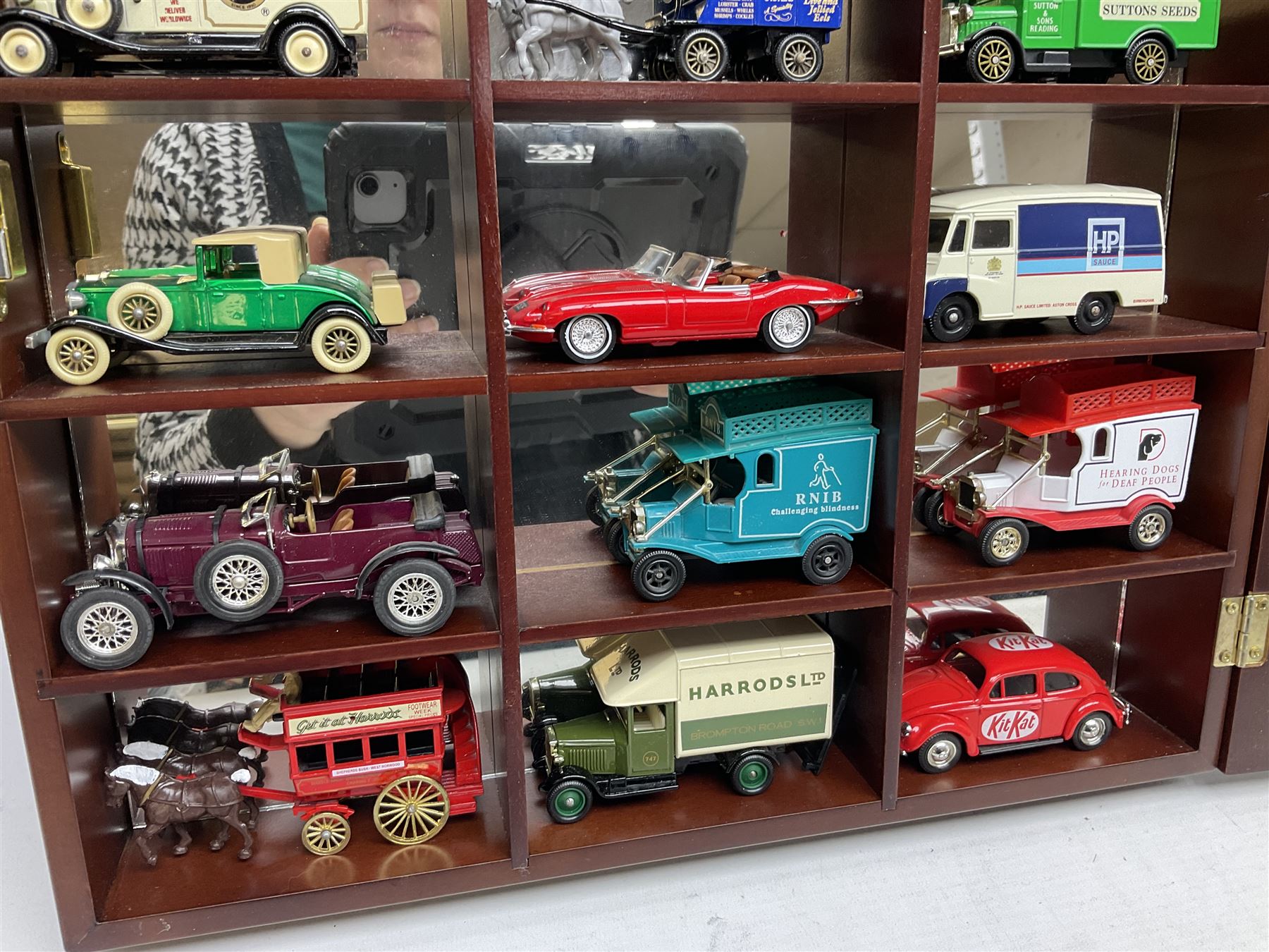 Collection of die-cast vehicles to include Corgi - Image 10 of 16