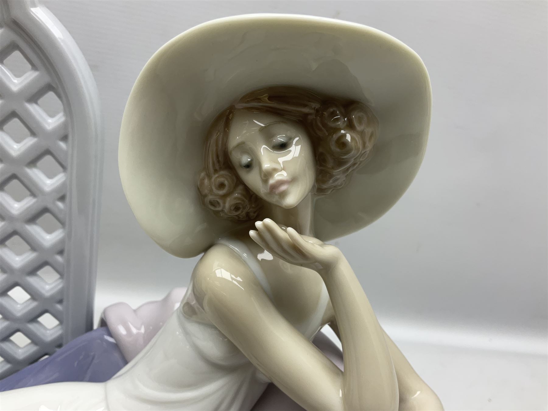 Lladro figure - Image 4 of 11