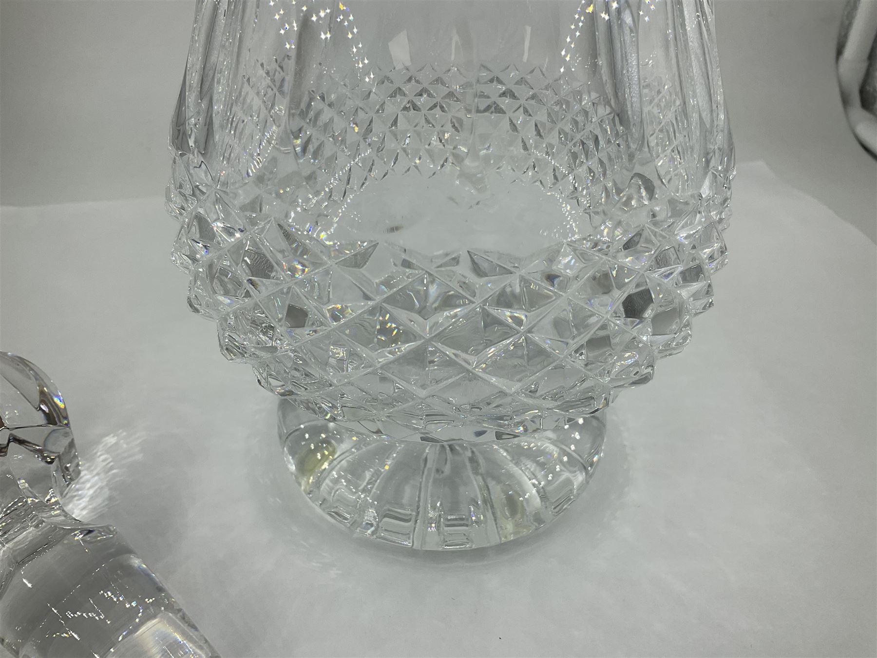 Waterford Crystal Coleen pattern cut glass decanter and Waterford cut glass octagonal pyramid shaped - Image 7 of 8