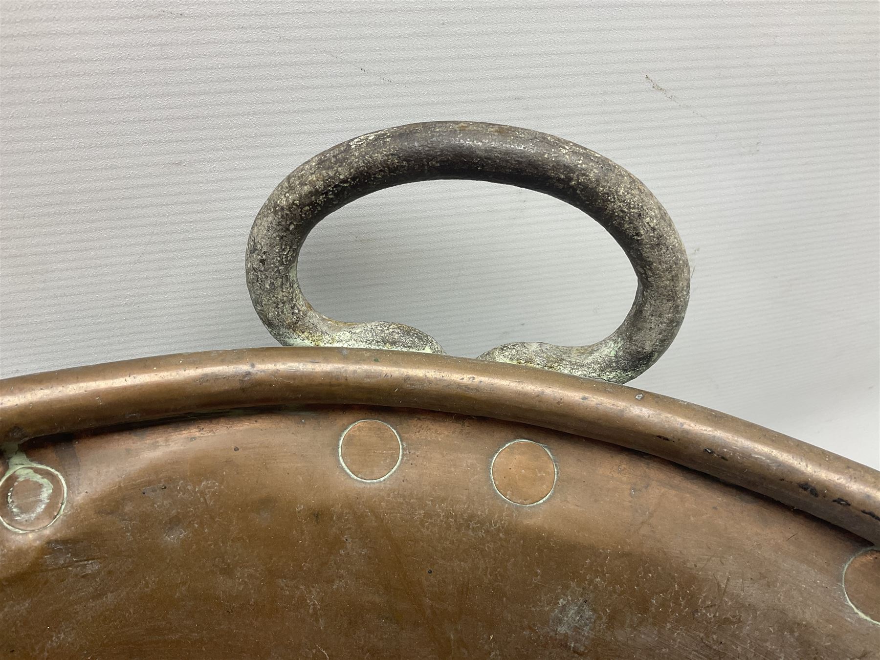 Large Twin handled copper bucket - Image 4 of 7