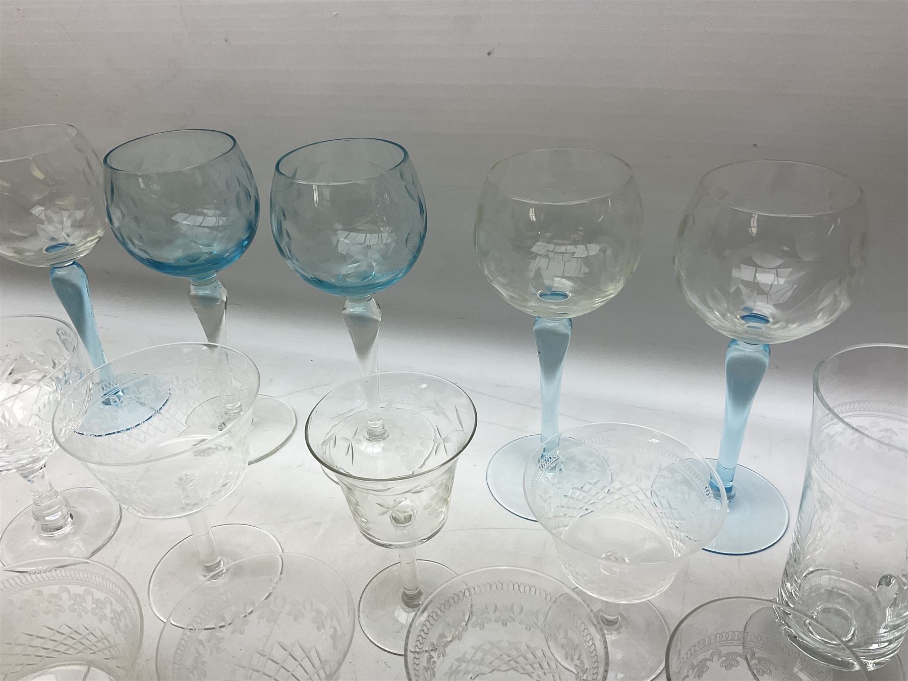 Glassware to include wine glasses - Image 4 of 7
