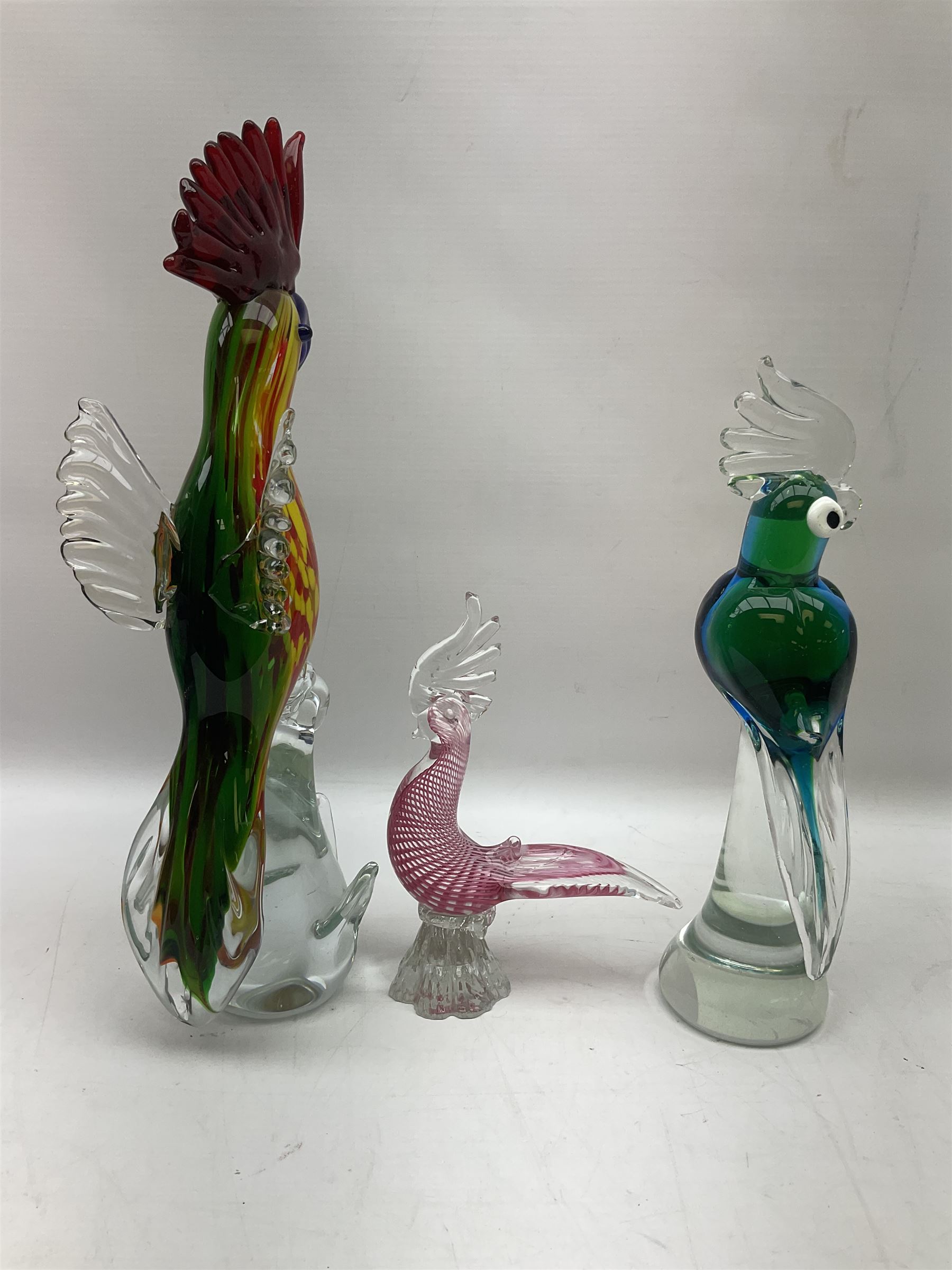 Three Murano style glass cockatoo parrots - Bild 2 aus 9